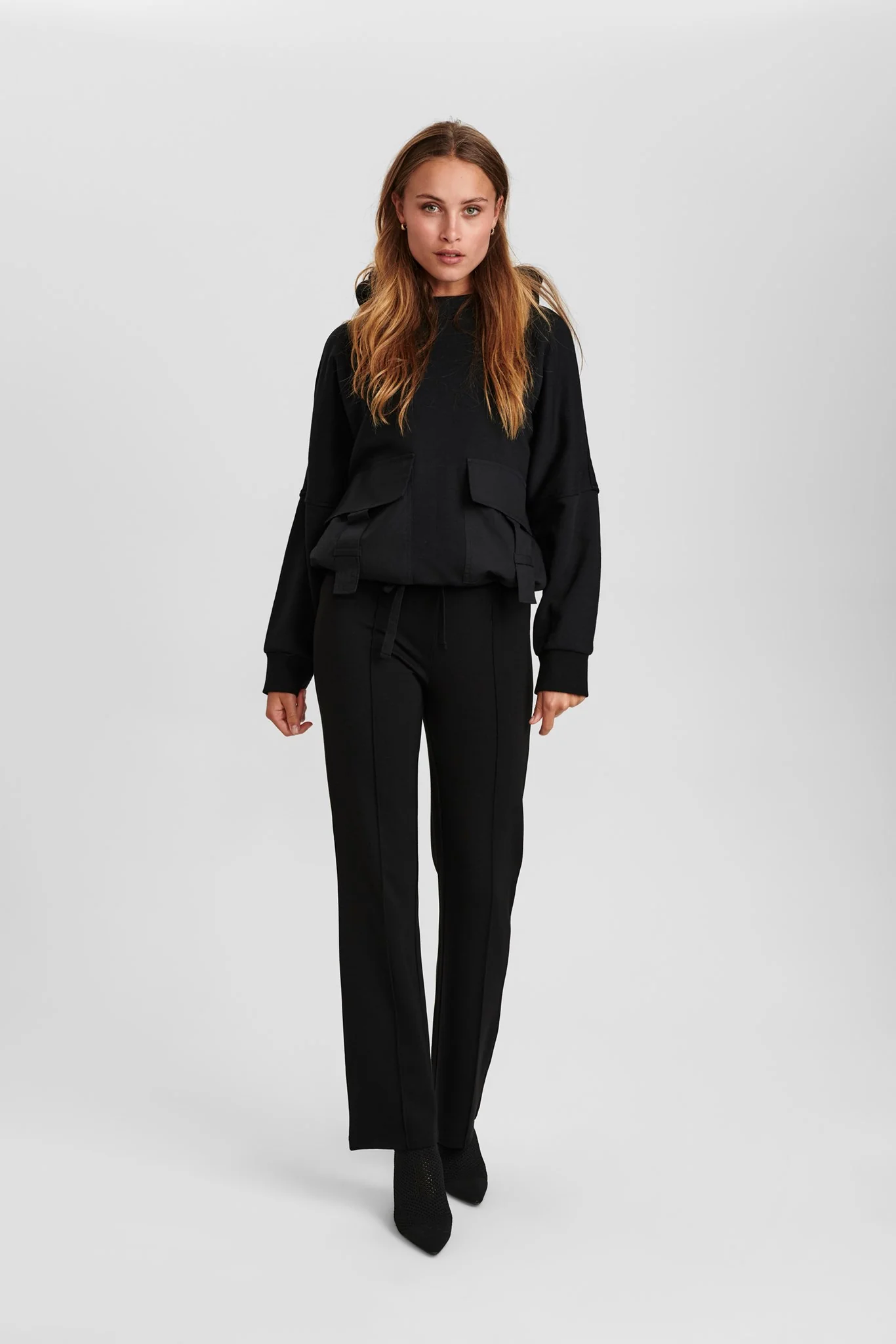 NUALETI SWEAT - Caviar - Image 3