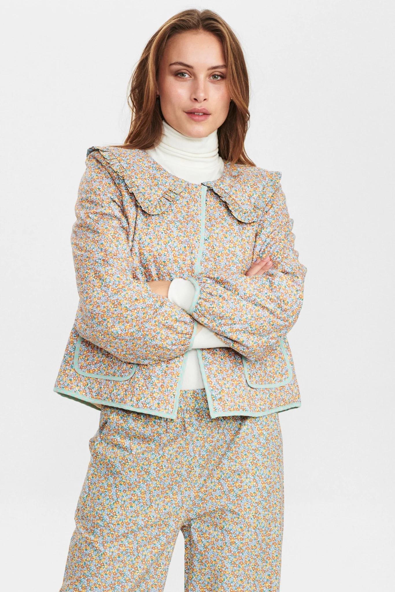 NUALLY COLLAR JACKET - Pristine