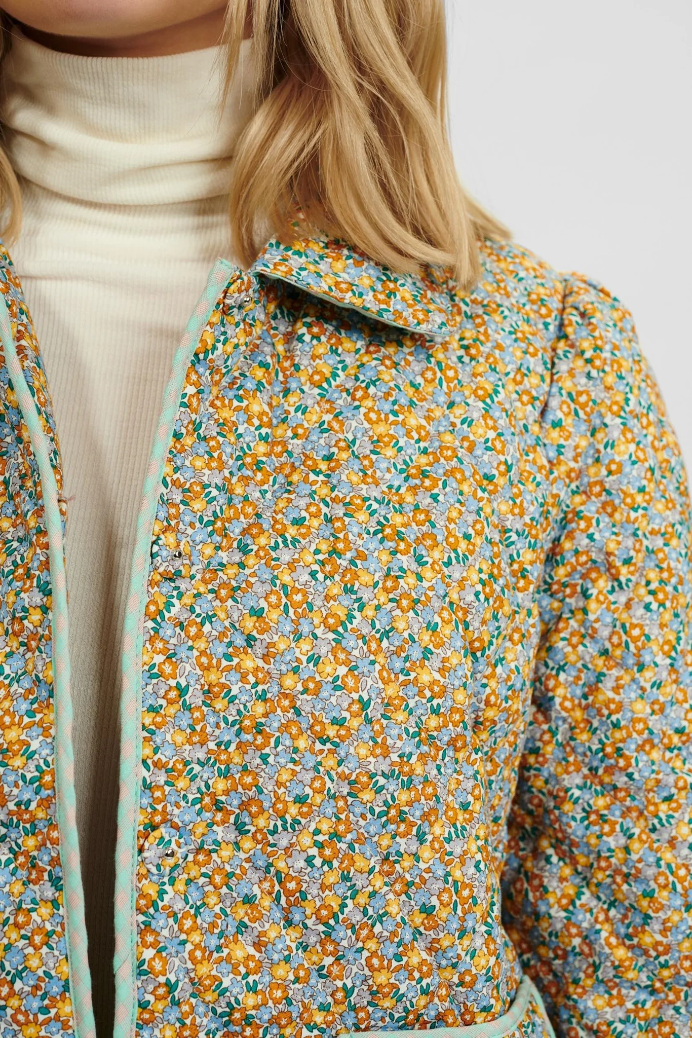 NUALLY SHORT JACKET - Pristine - Image 4