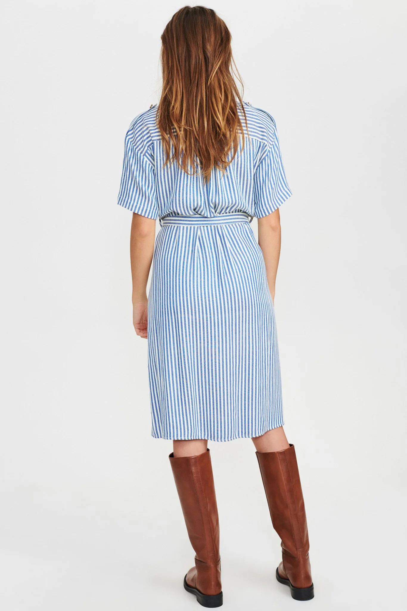 NUANKE DRESS - Cloud Dancer - Image 2