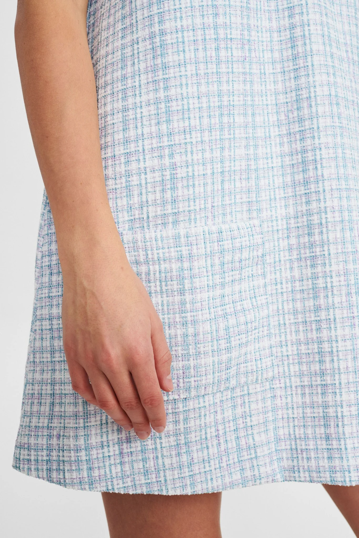 NUANTHIA DRESS - Cloud Dancer - Image 4