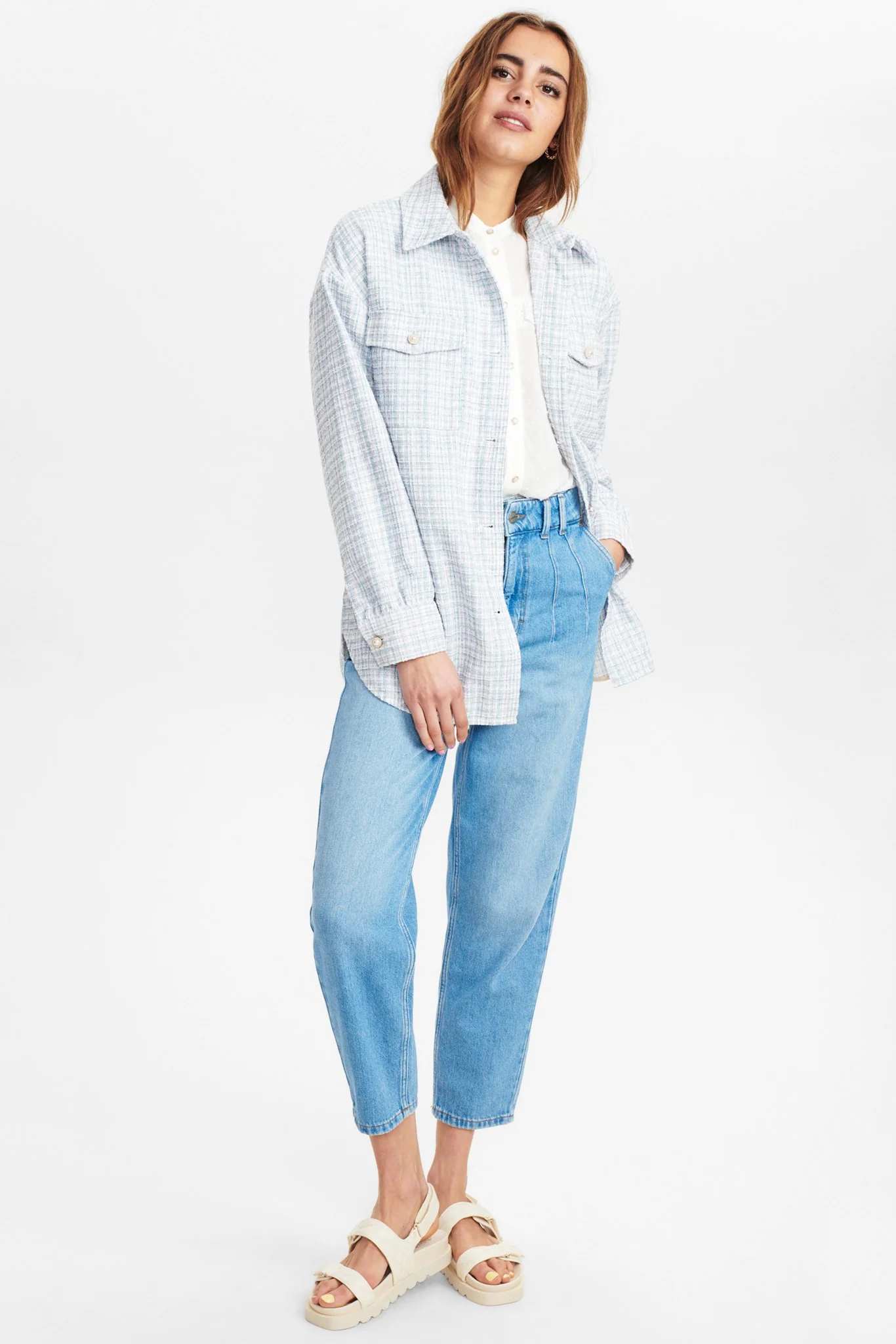 NUANTHIA OVERSHIRT - Cloud Dancer - Image 3