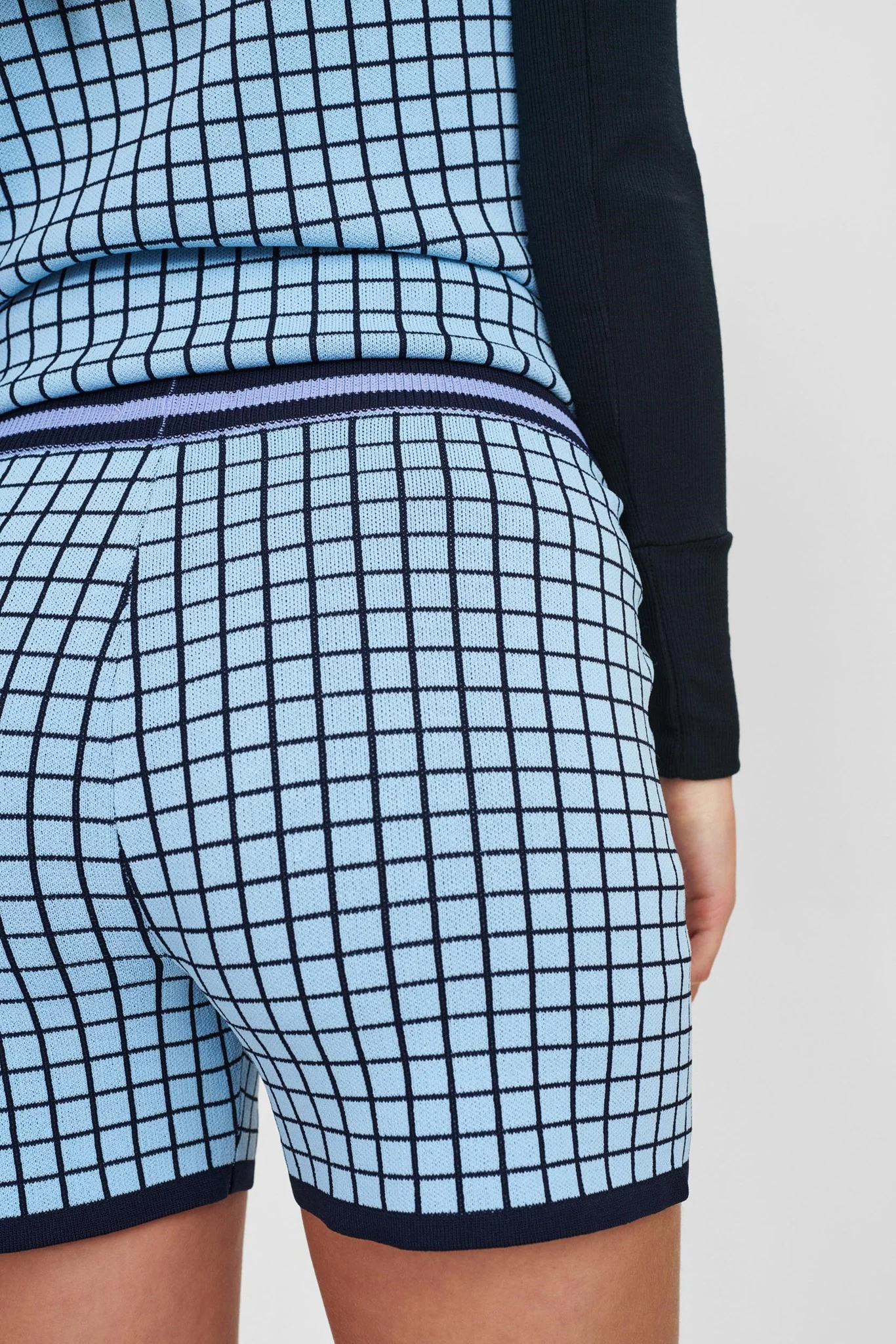 NUANTHONIA SHORTS - Della Robbia Blue - Image 5