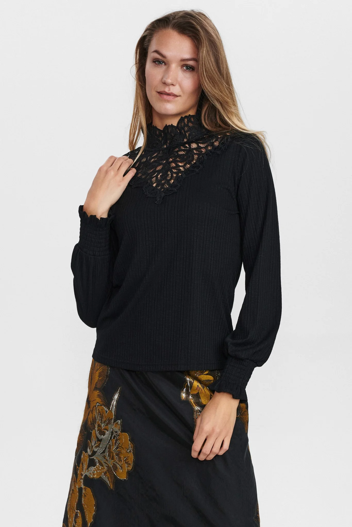 NUANTJA BLOUSE - Caviar