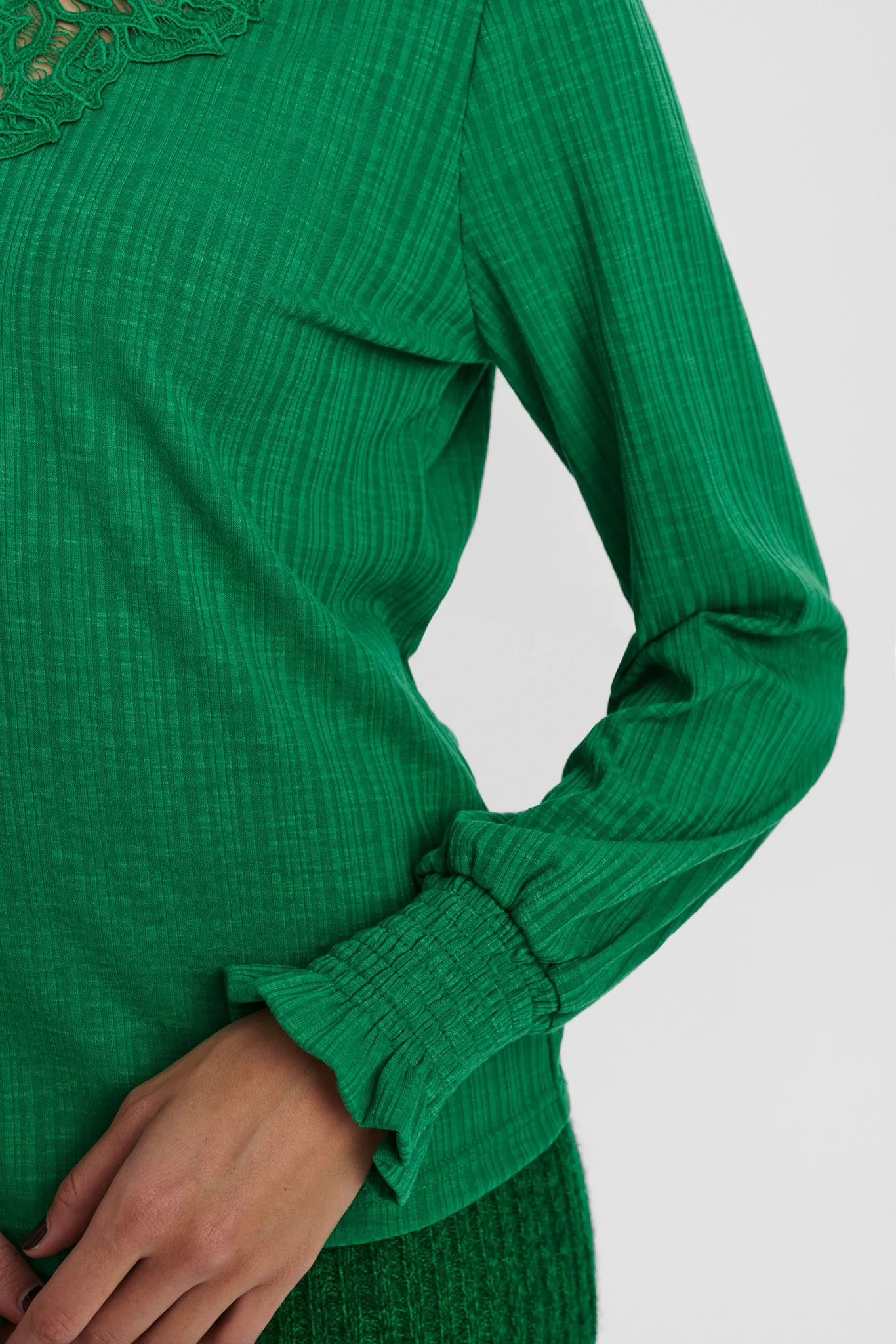 NUANTJA BLOUSE - Fern Green - Image 5