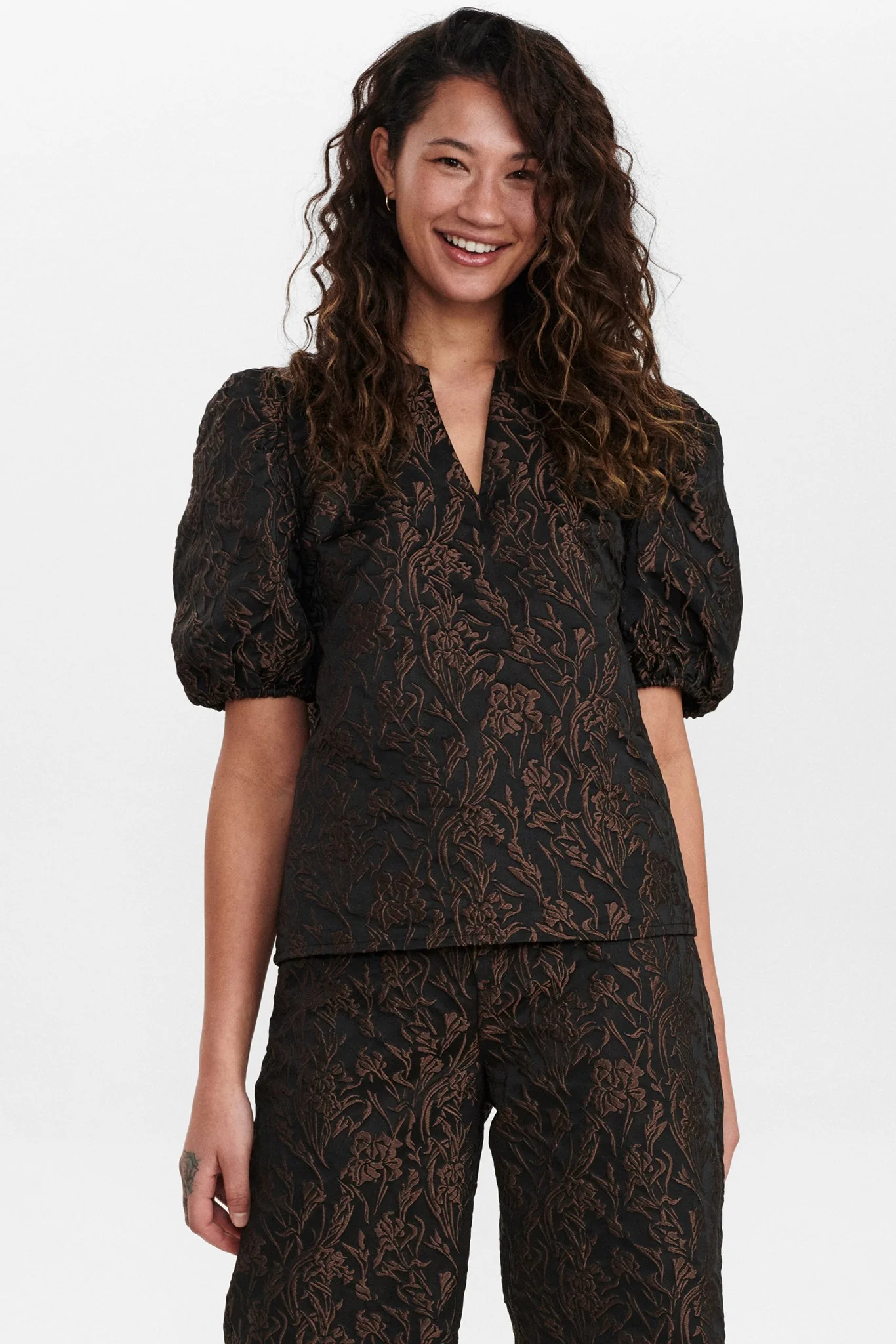 NUARABELLA BLOUSE - Chicory Coffee