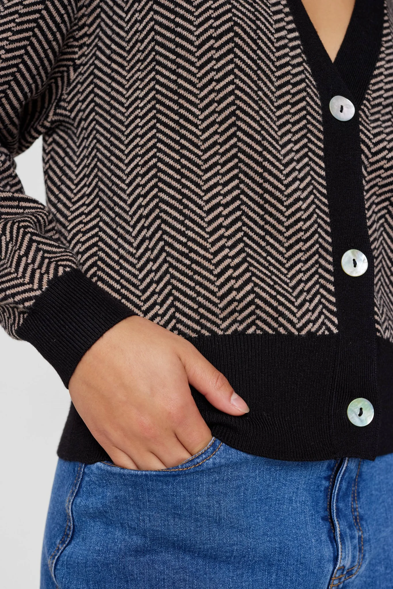 NUARENI CARDIGAN - Caviar - Image 5