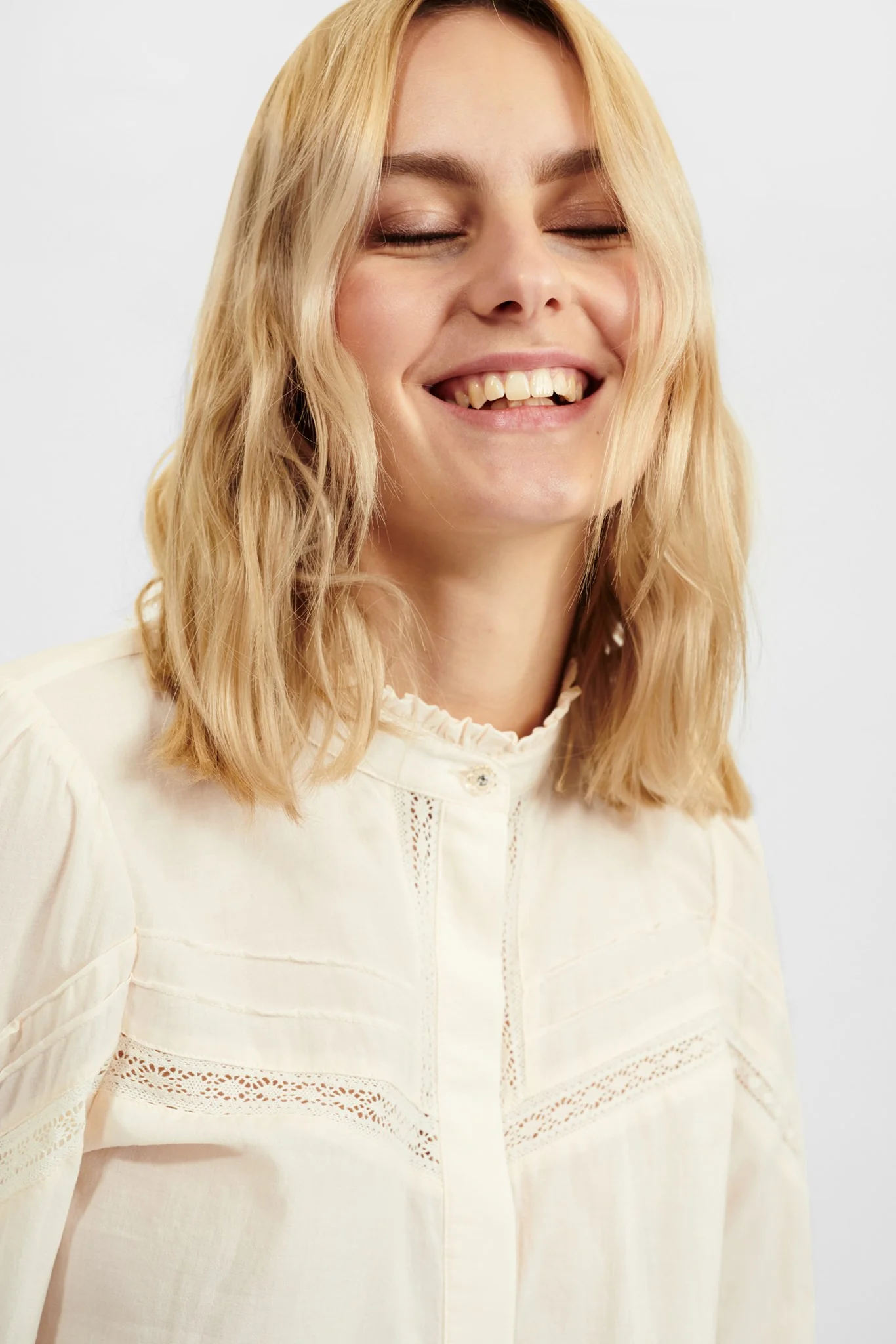 NUARISE SHIRT - Cloud Dancer - Image 6