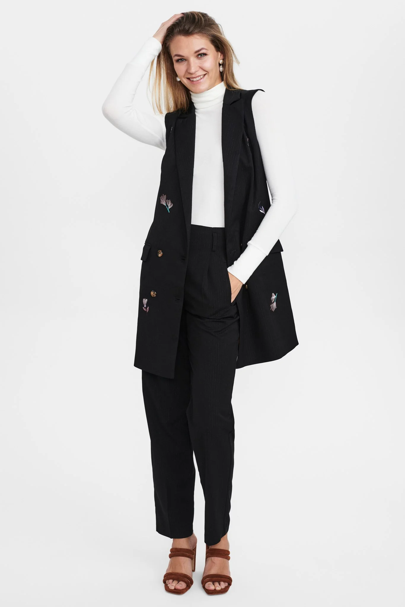 NUASRA WAISTCOAT - Caviar - Image 3