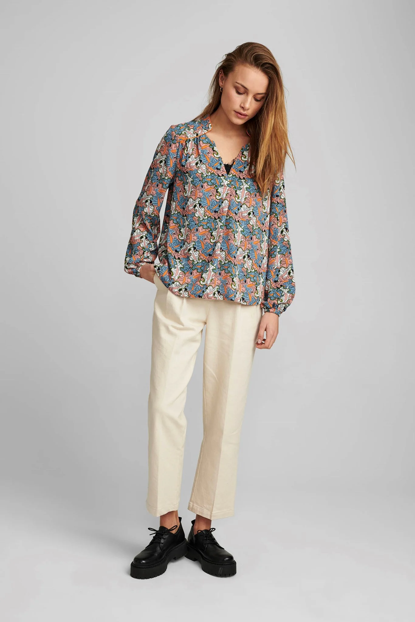 NUBEGONIA BLOUSE - Calla Green - Image 3