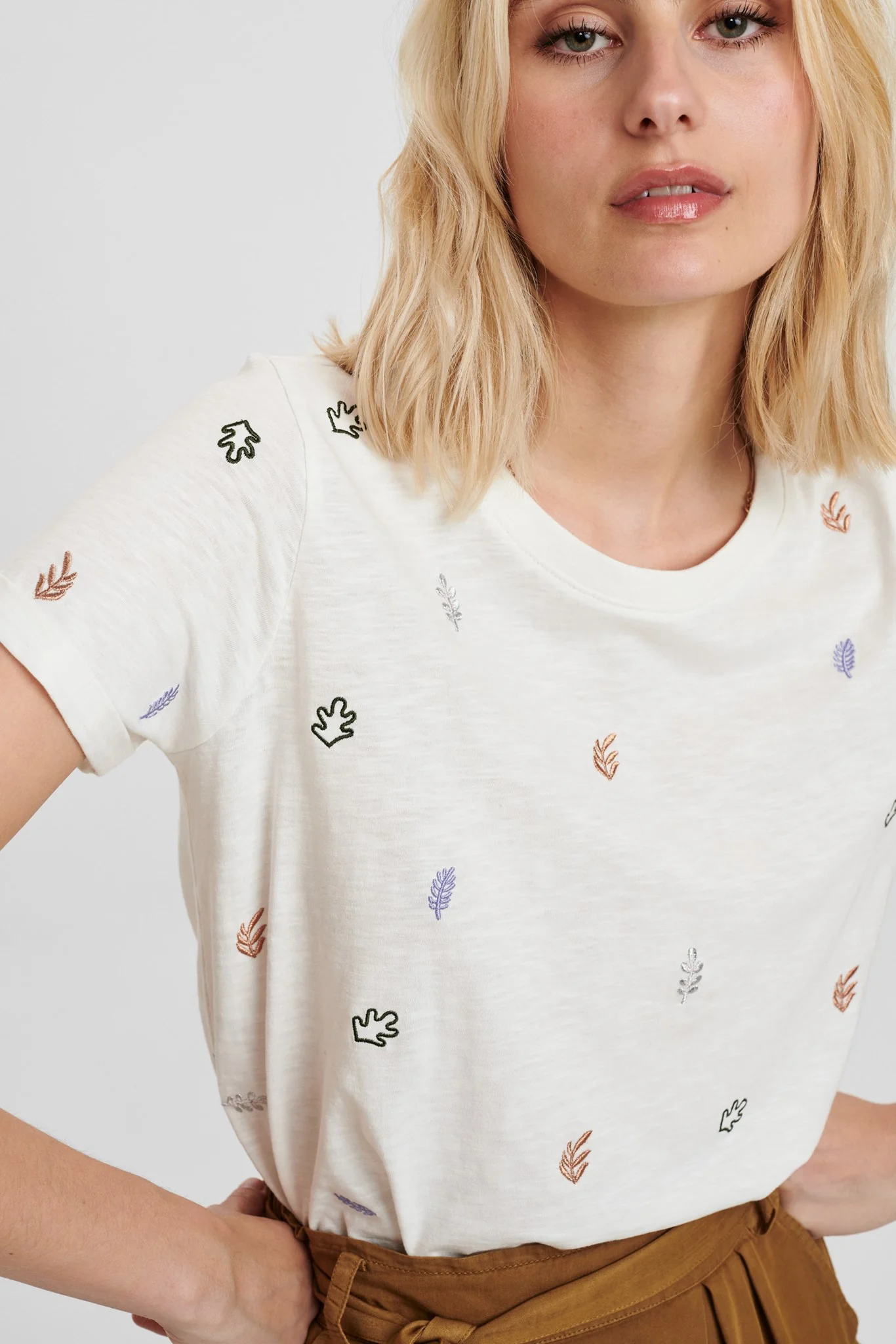 NUBELISE TEE - Cloud Dancer - Image 4