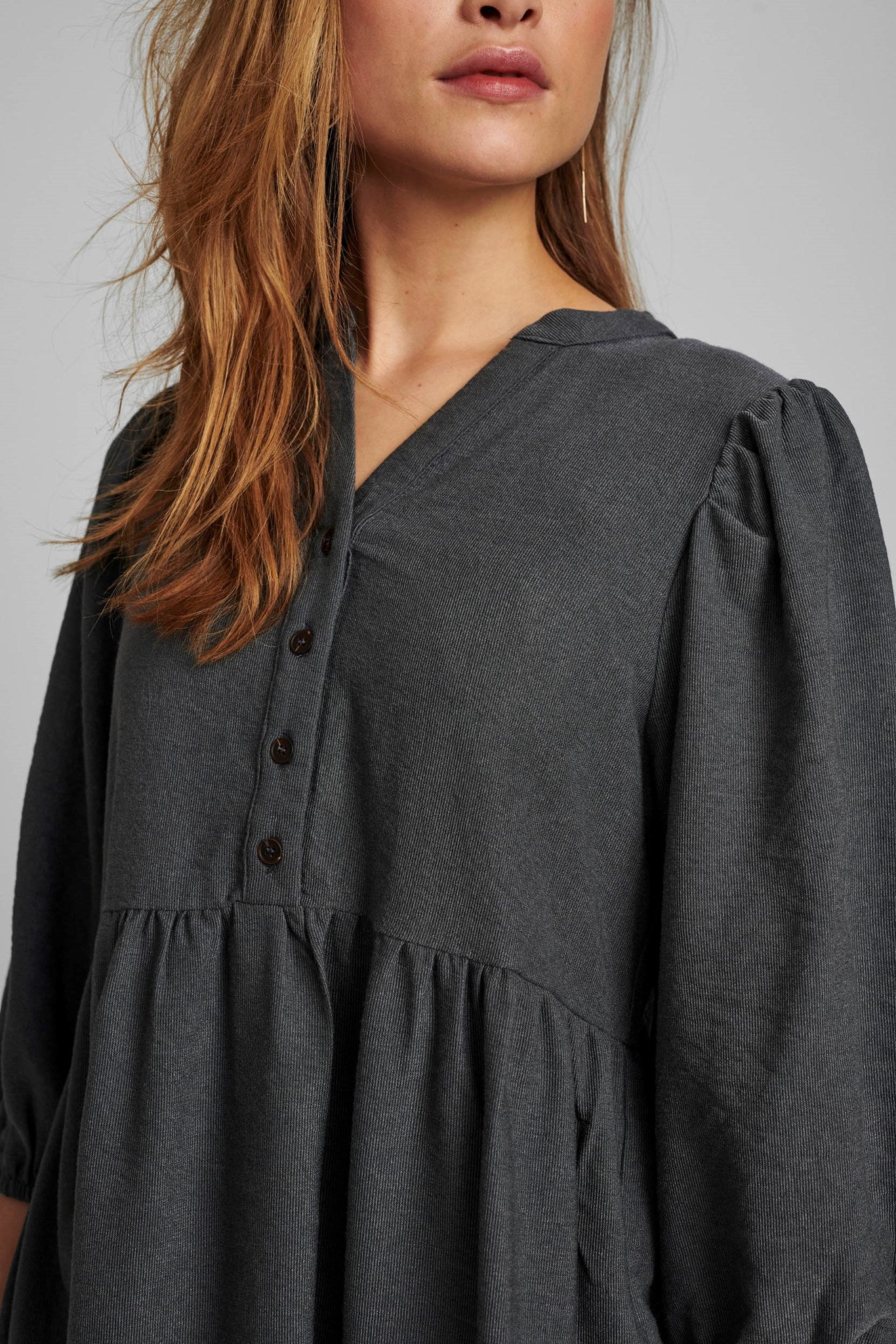 NUBELLIS DRESS - Dark Shadow - Image 4