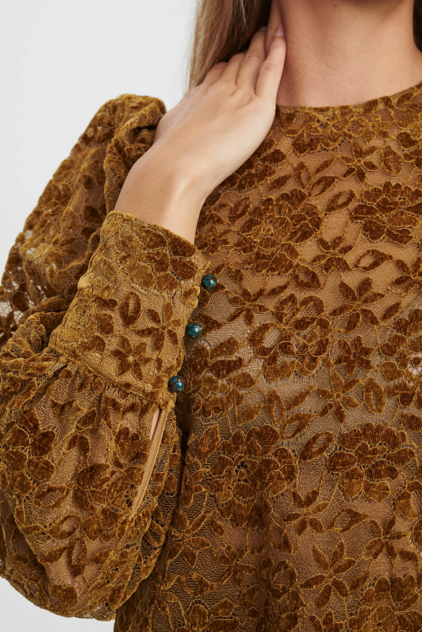NUBERGILOT BLOUSE - Plantation - Image 4