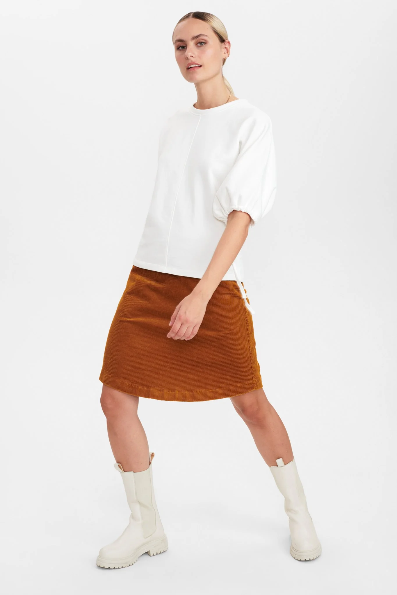 NUBERNA SWEAT - Cloud Dancer - Image 3