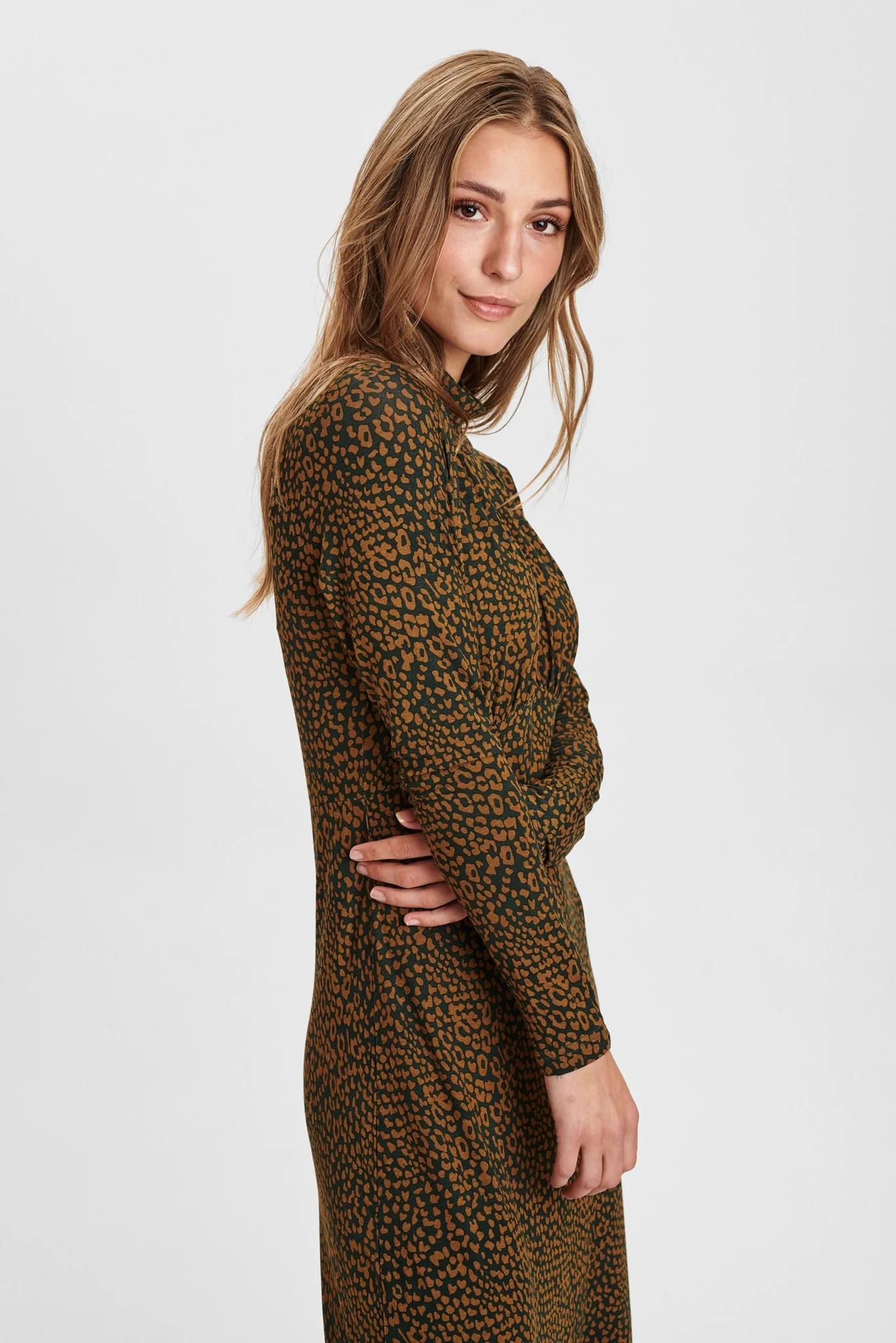NUBESSIE DRESS - Grape leaf - Image 6