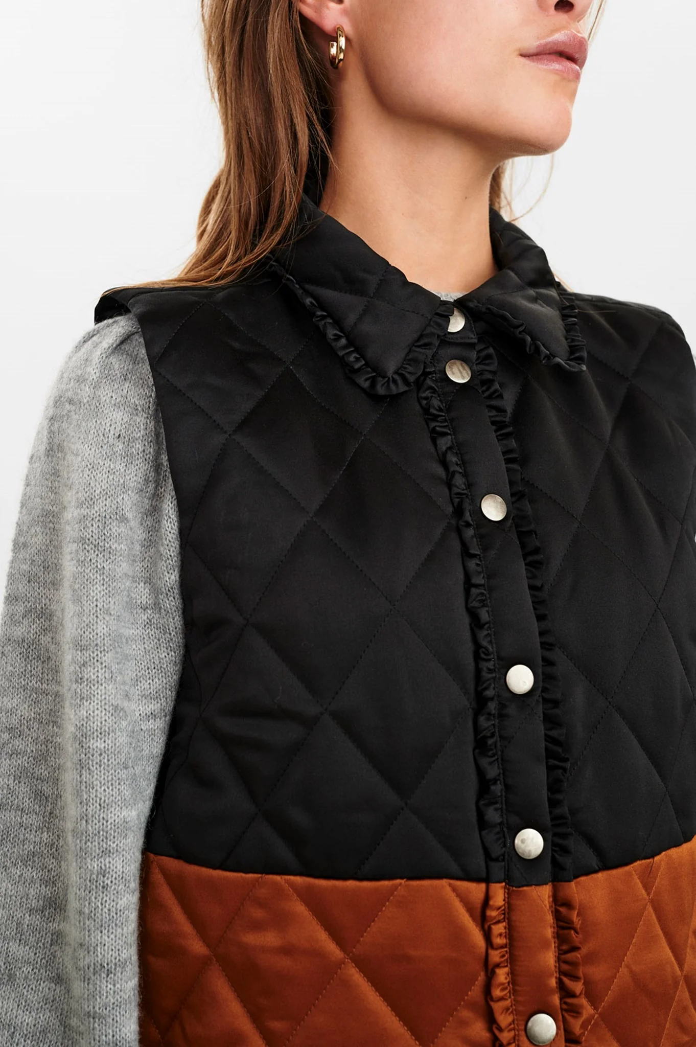NUBETINE WAISTCOAT - Caviar - Image 4