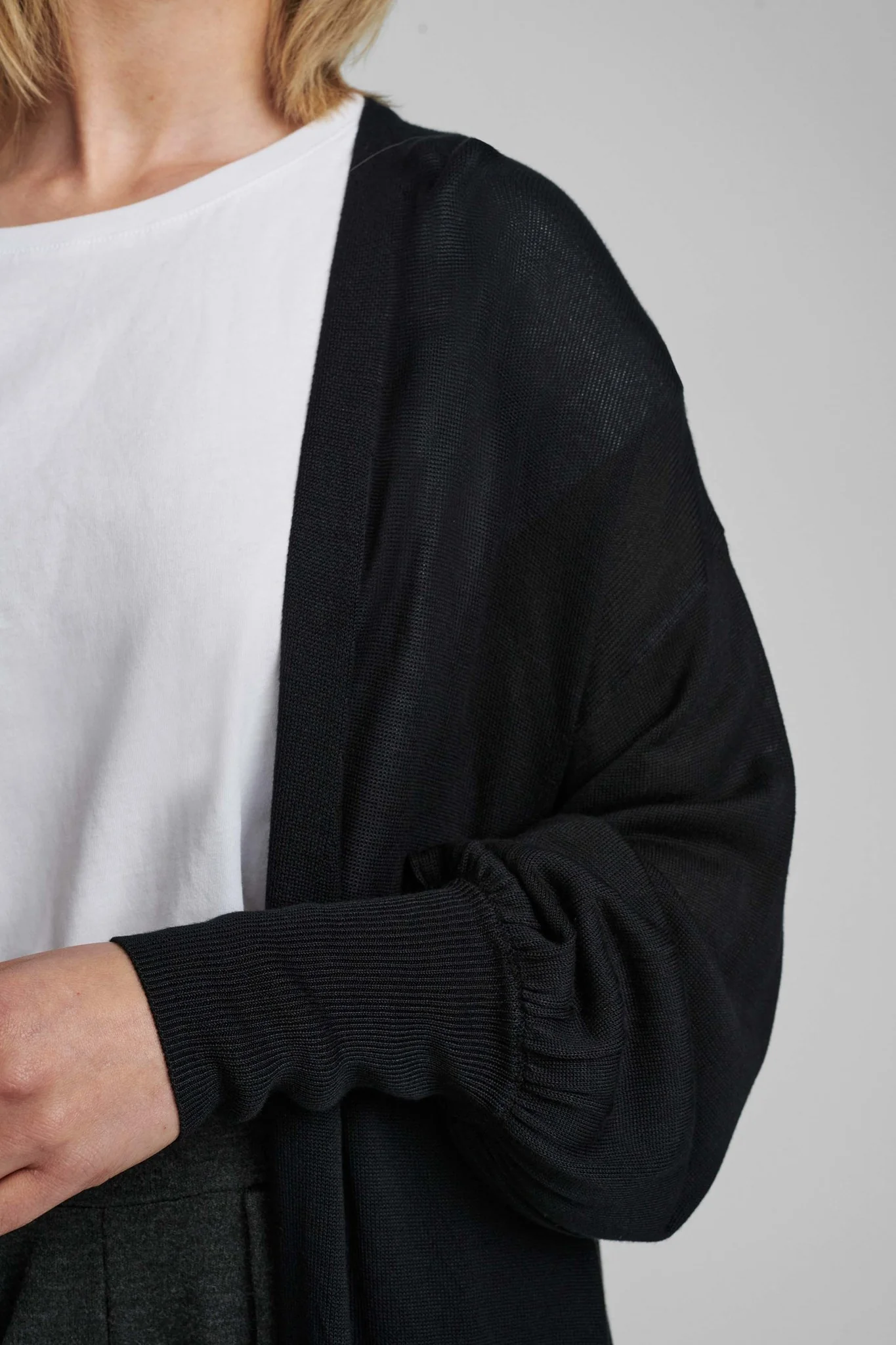 NUBIA LONG CARDIGAN - NOOS - Caviar - Image 4