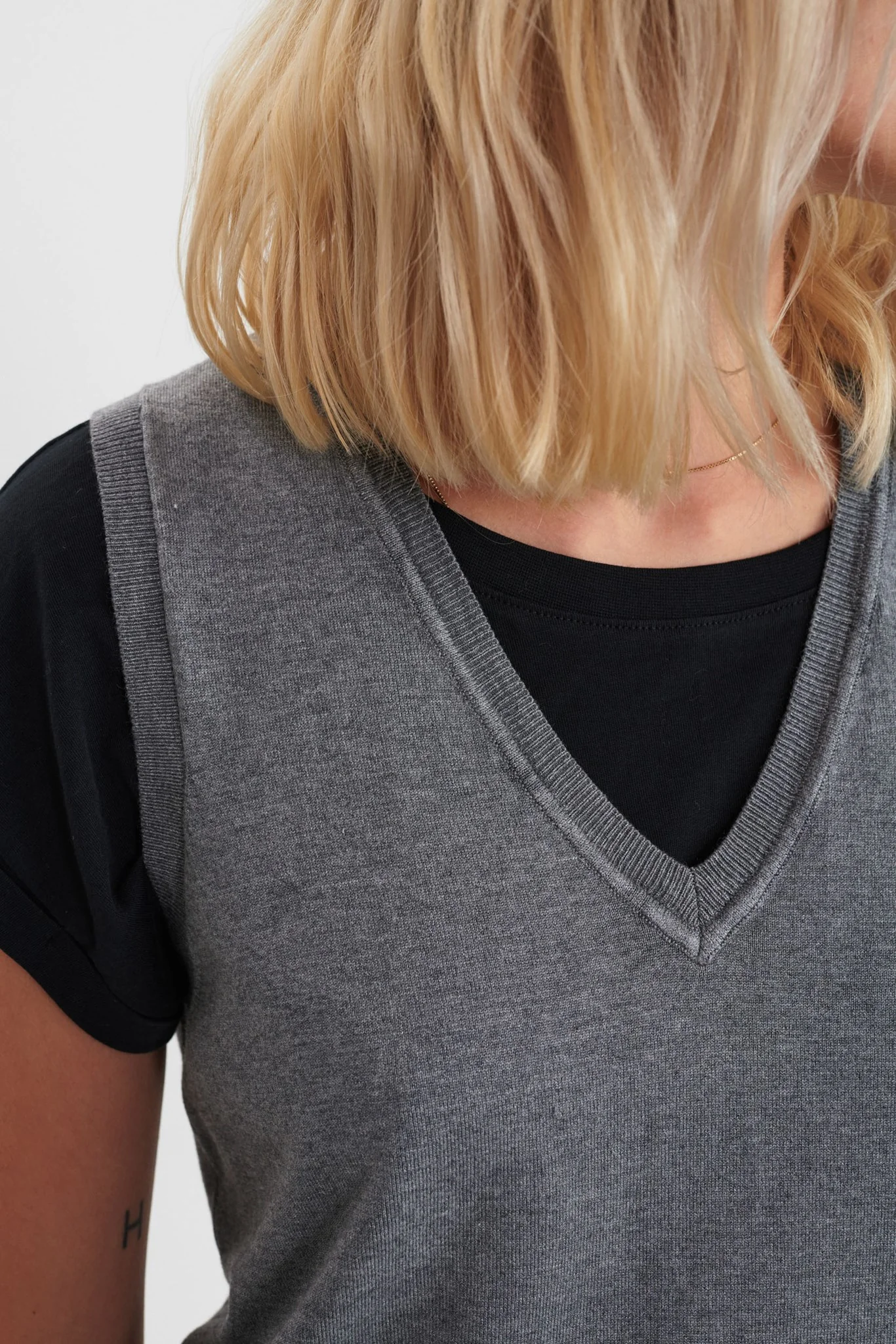 NUBIA VEST - NOOS - Medium Grey mel - Image 4