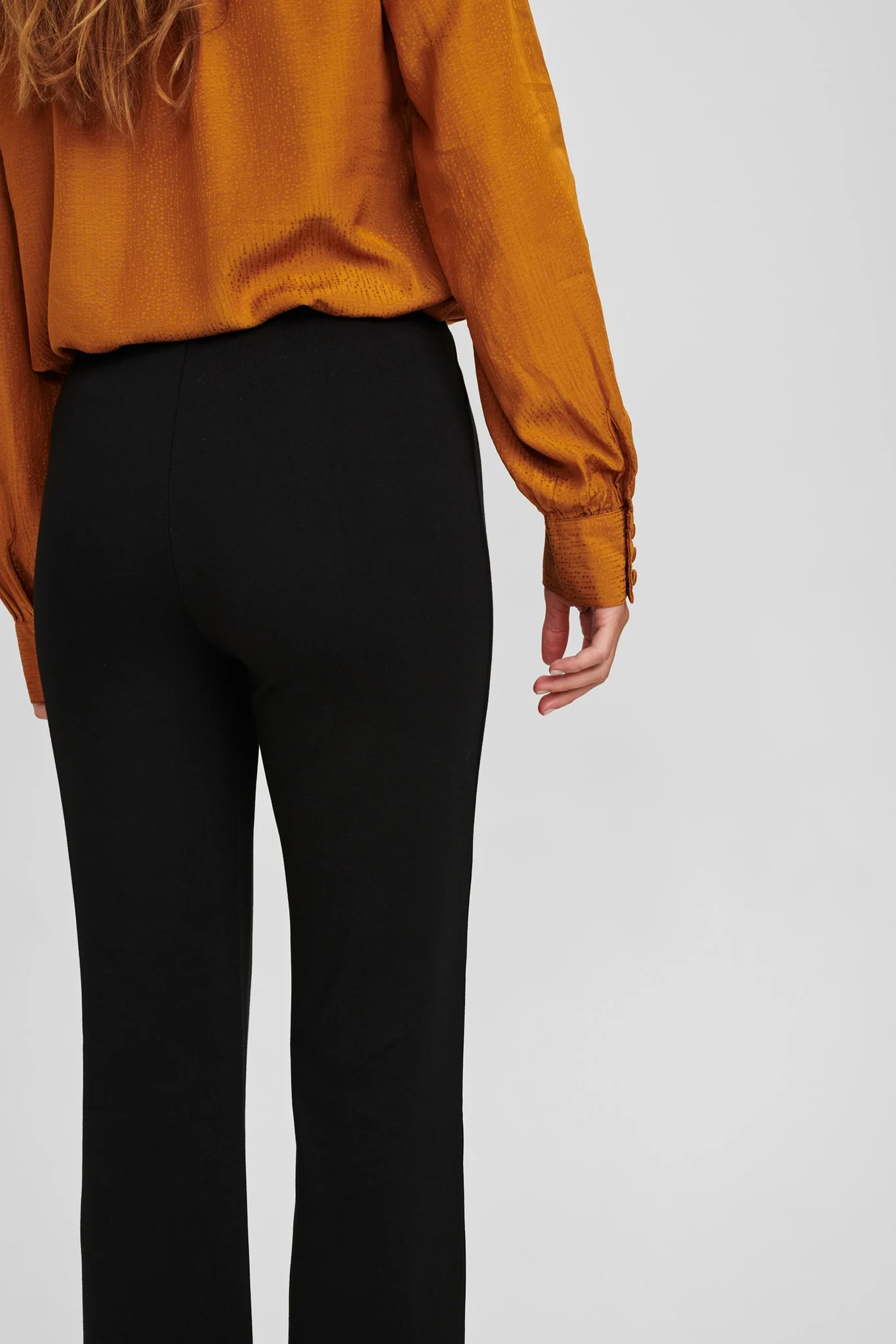 NUBITJA LEGGING - Caviar - Image 5