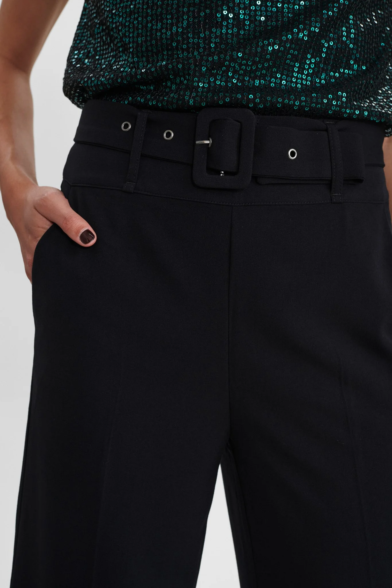 NUBLIA CULOTTE PANT - Caviar - Image 4