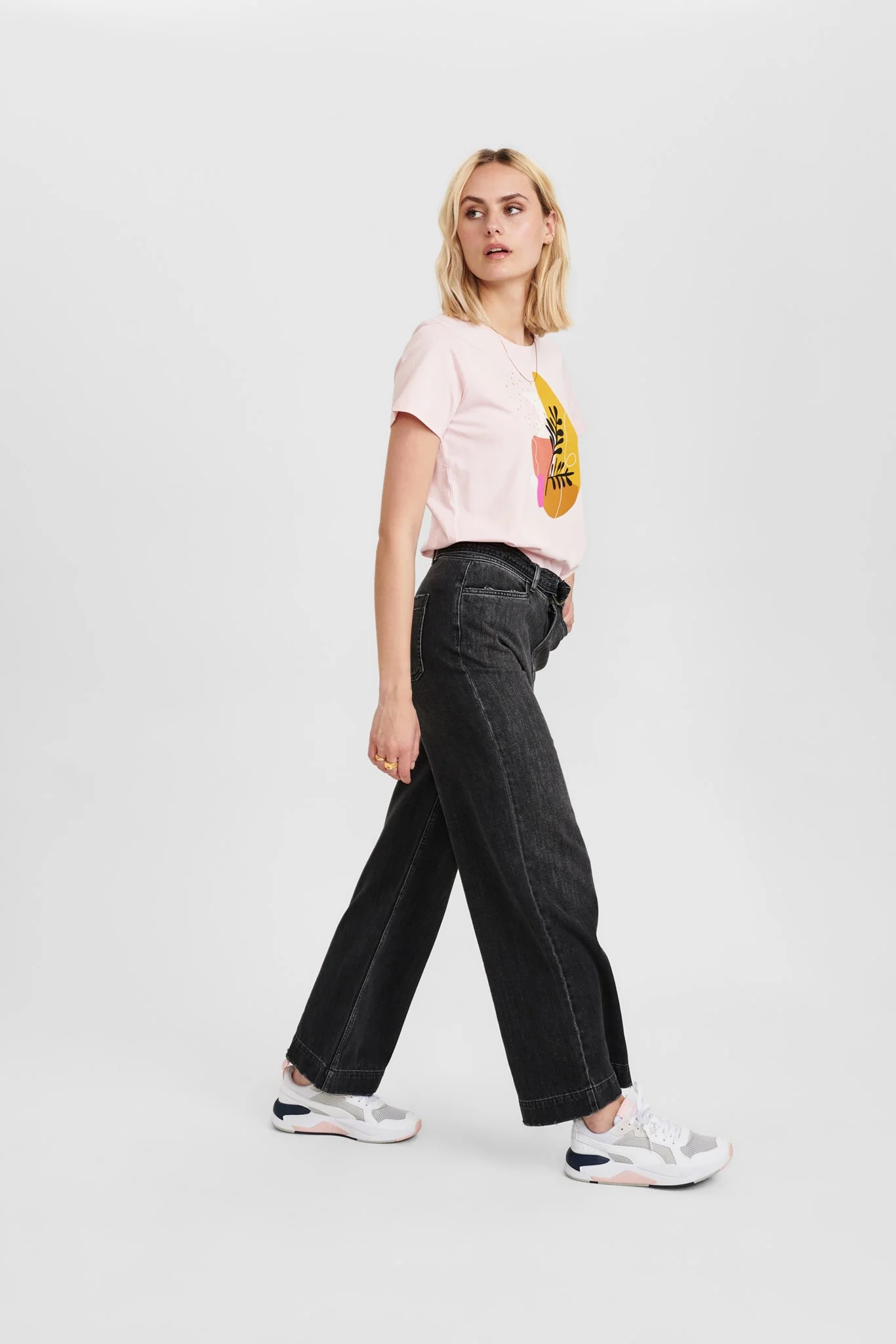 NUBONDIE TEE - Chalk Pink - Image 3