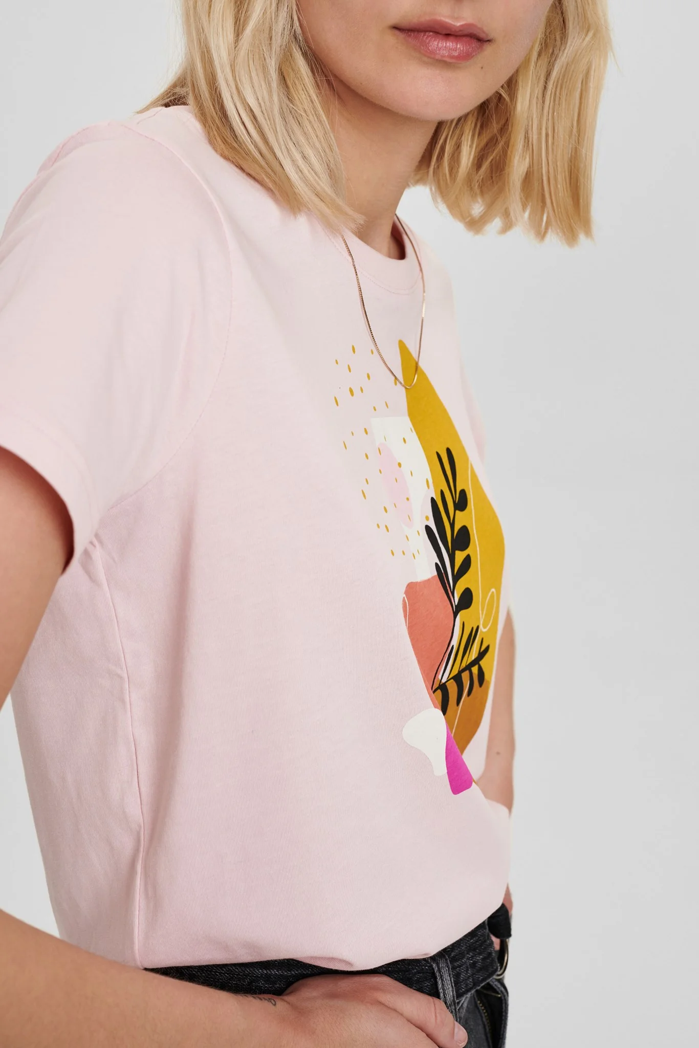 NUBONDIE TEE - Chalk Pink - Image 5