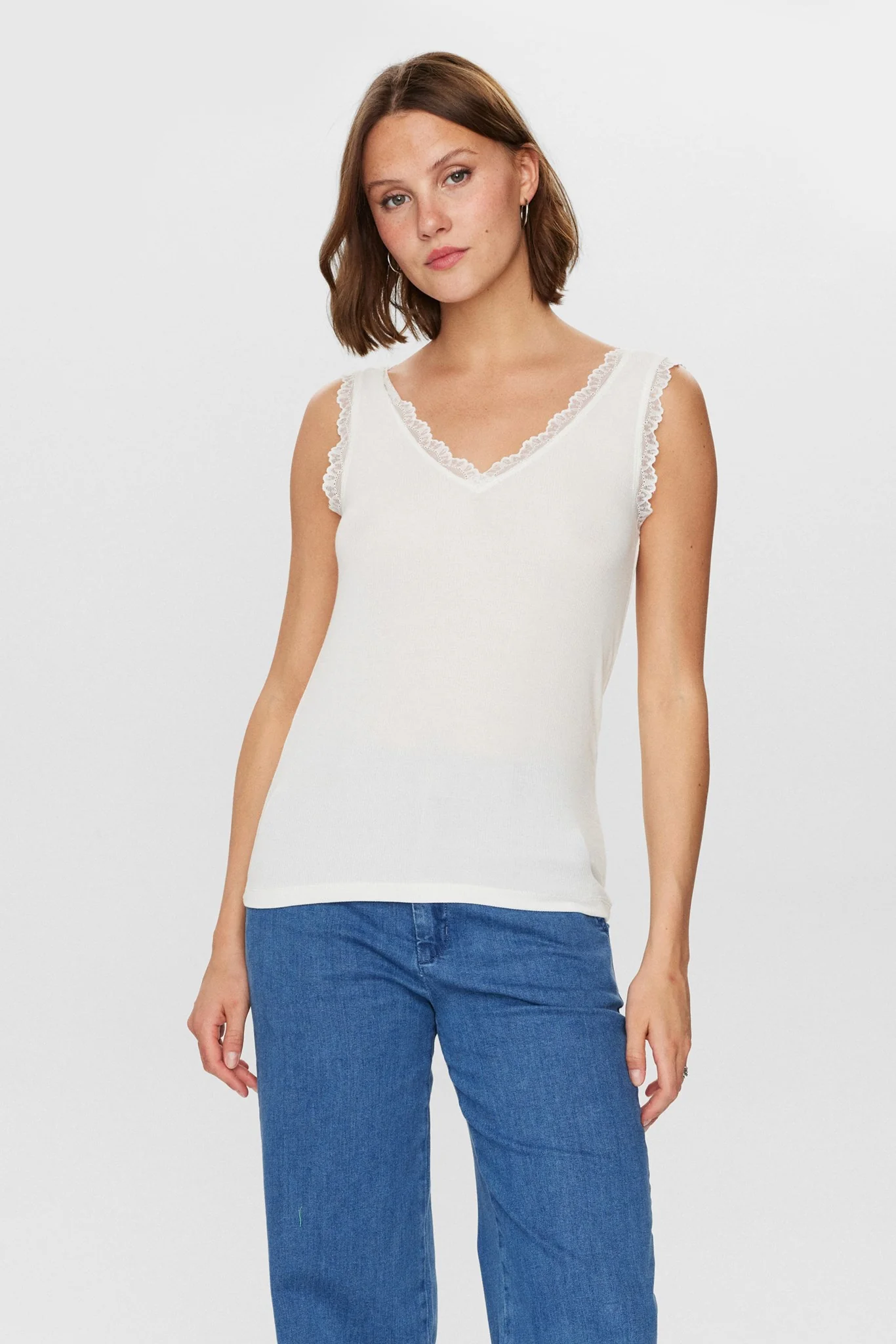NUBOWIE LACE TOP - Cloud Dancer