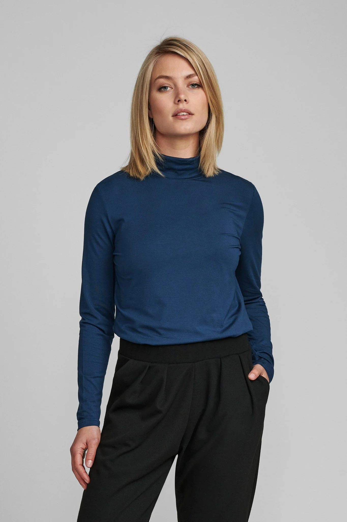 NUBOWIE ROLLNECK - NOOS - Dark Sapphire