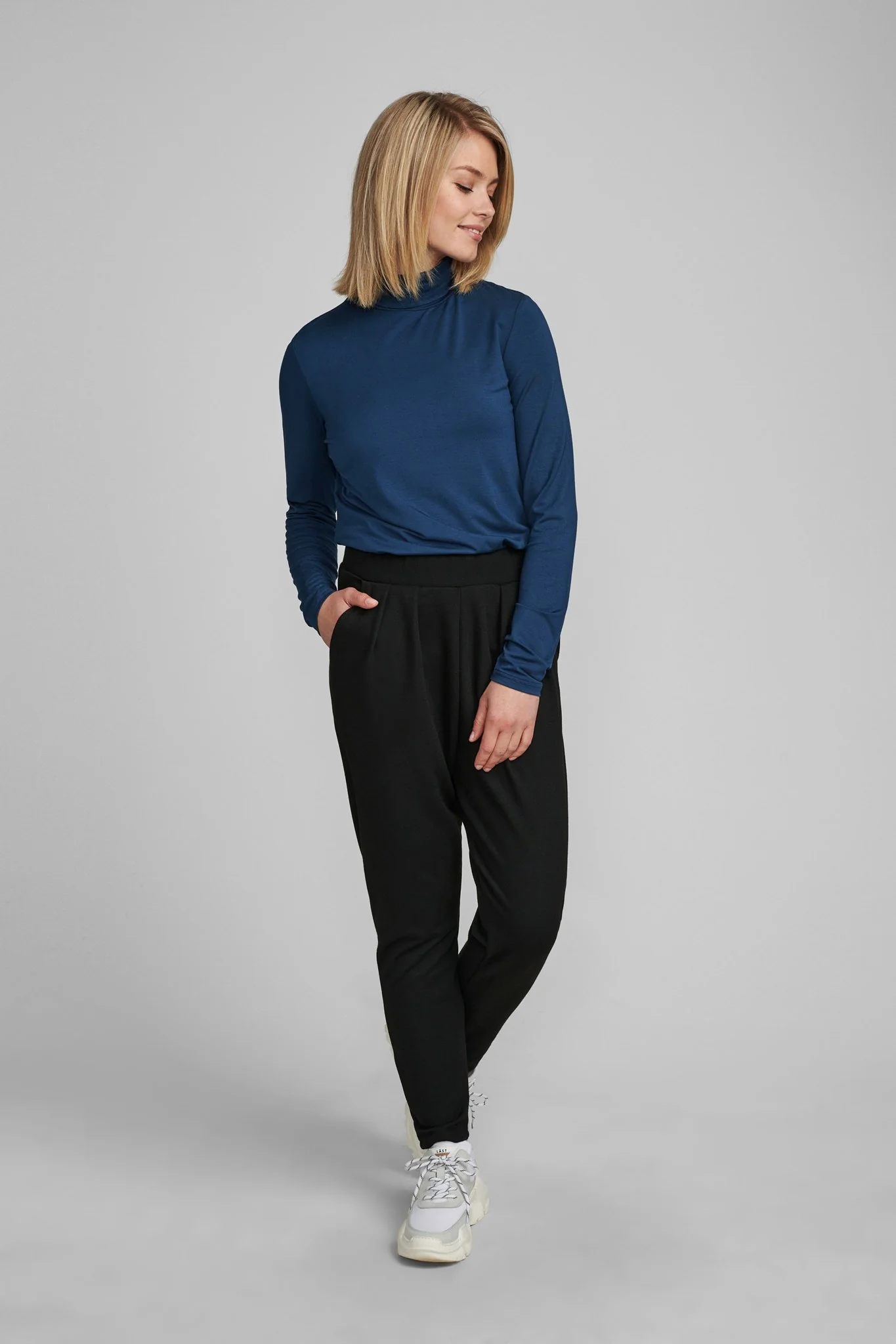 NUBOWIE ROLLNECK - NOOS - Dark Sapphire - Image 5