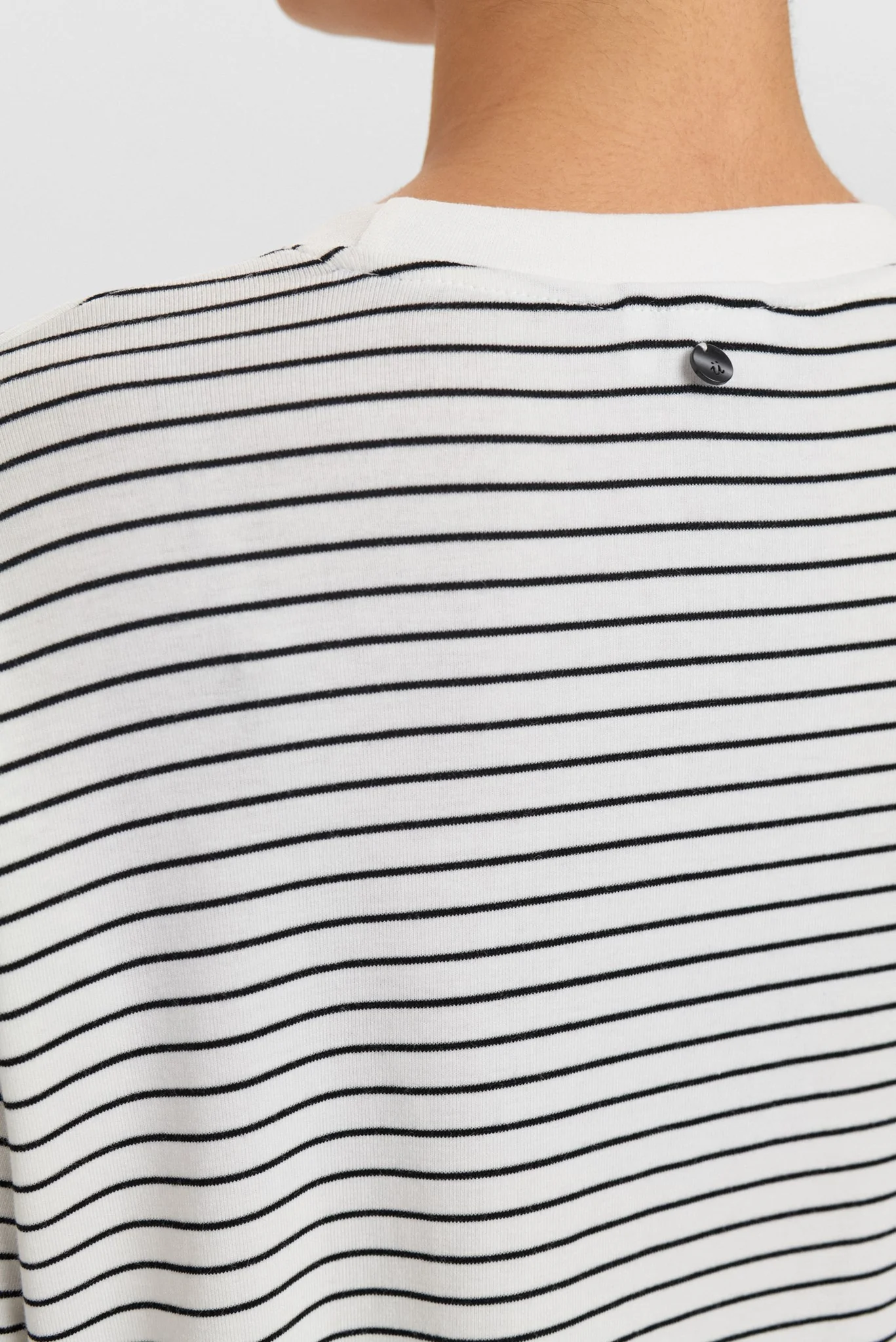 NUBRIERY T-SHIRT - Cloud Dancer - Image 4