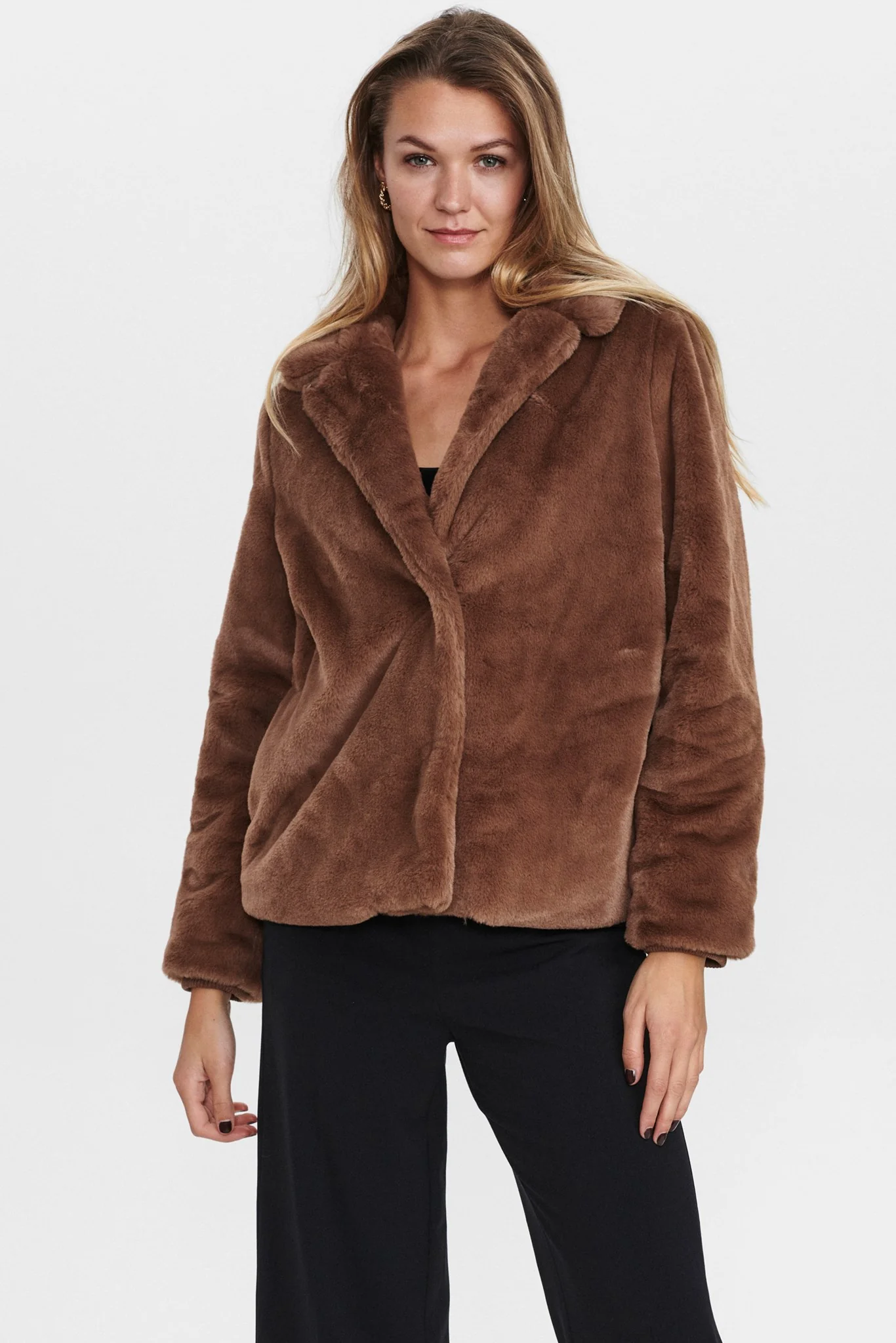 NUBROWNY FUR JACKET  - Shittake