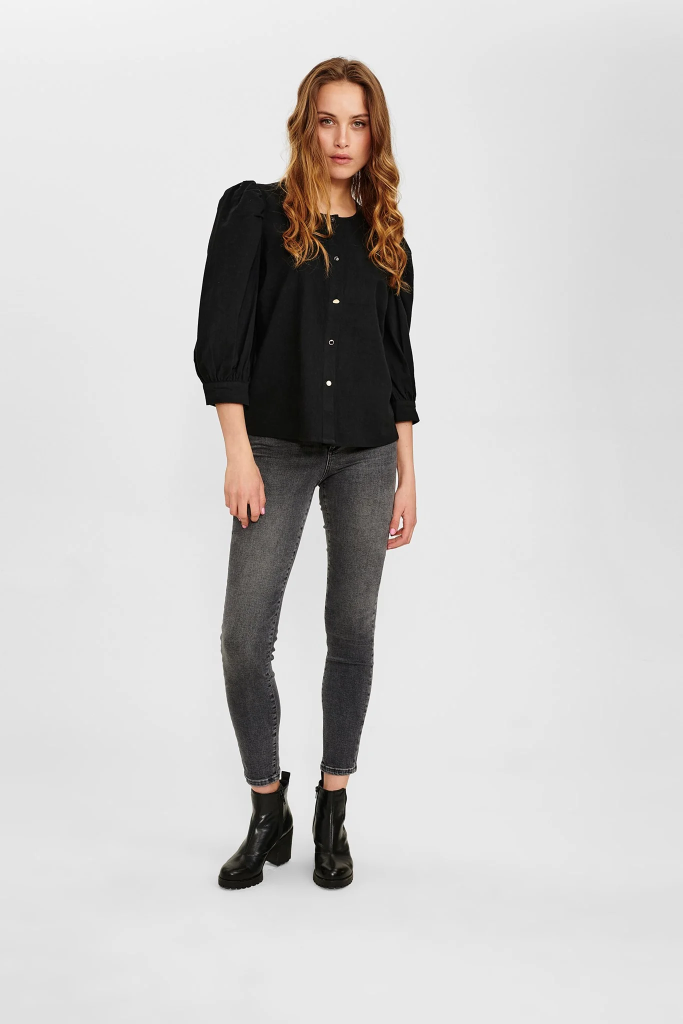 NUBUNNY SHIRT - Caviar - Image 3