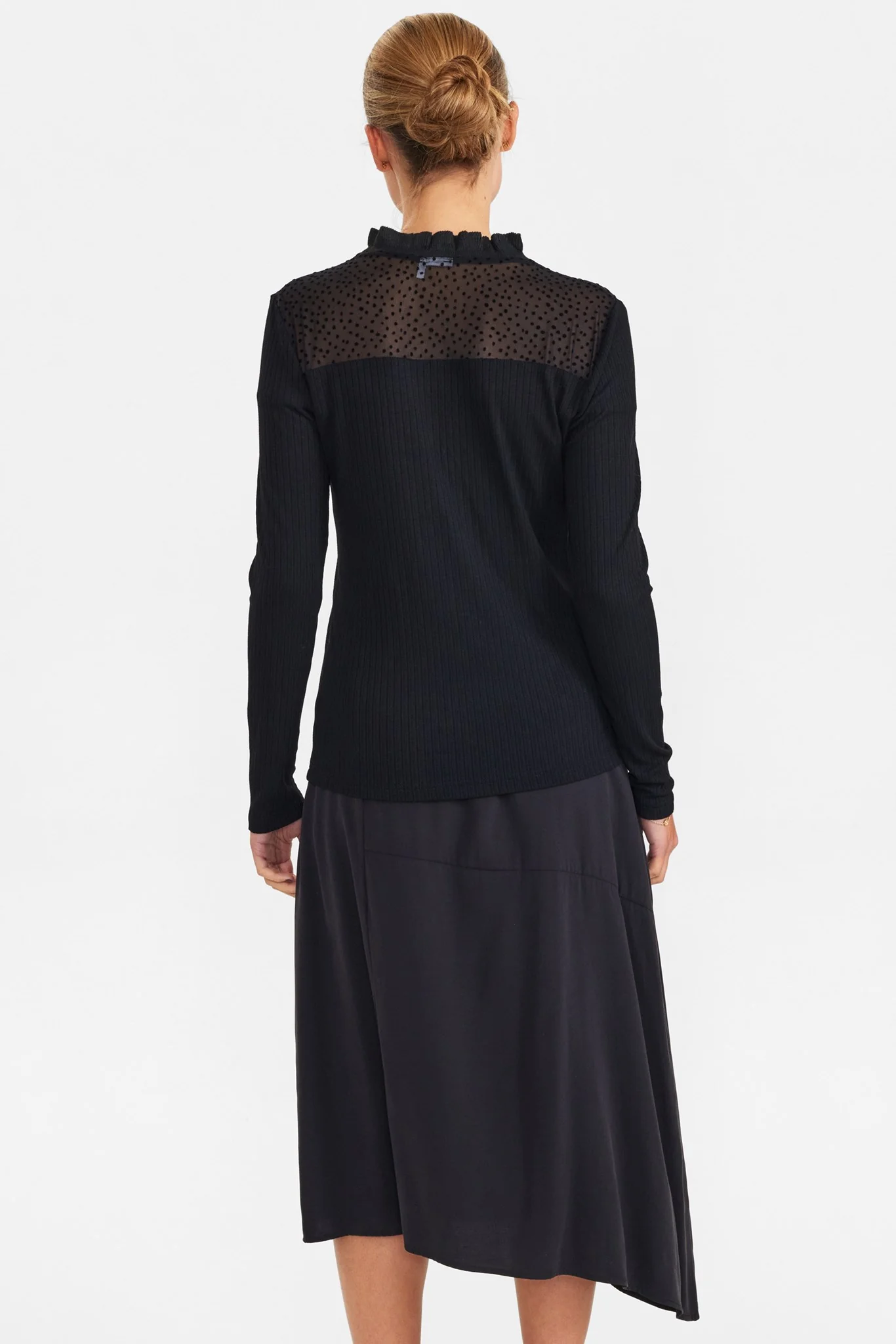 NUBUTTERFLY W/O FRINGES - Caviar - Image 2