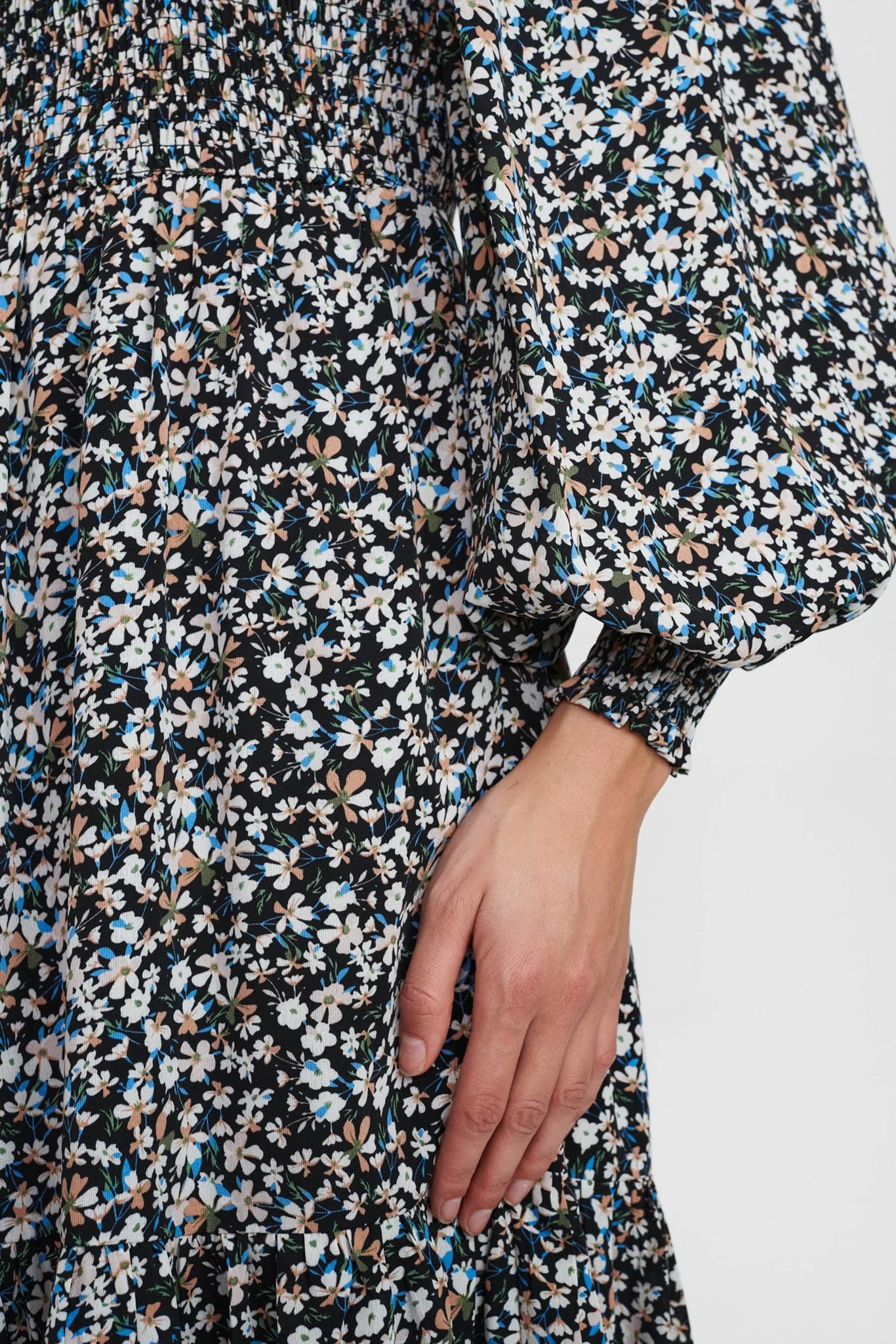 NUCALTUM DRESS - Della Robbia Blue - Image 4