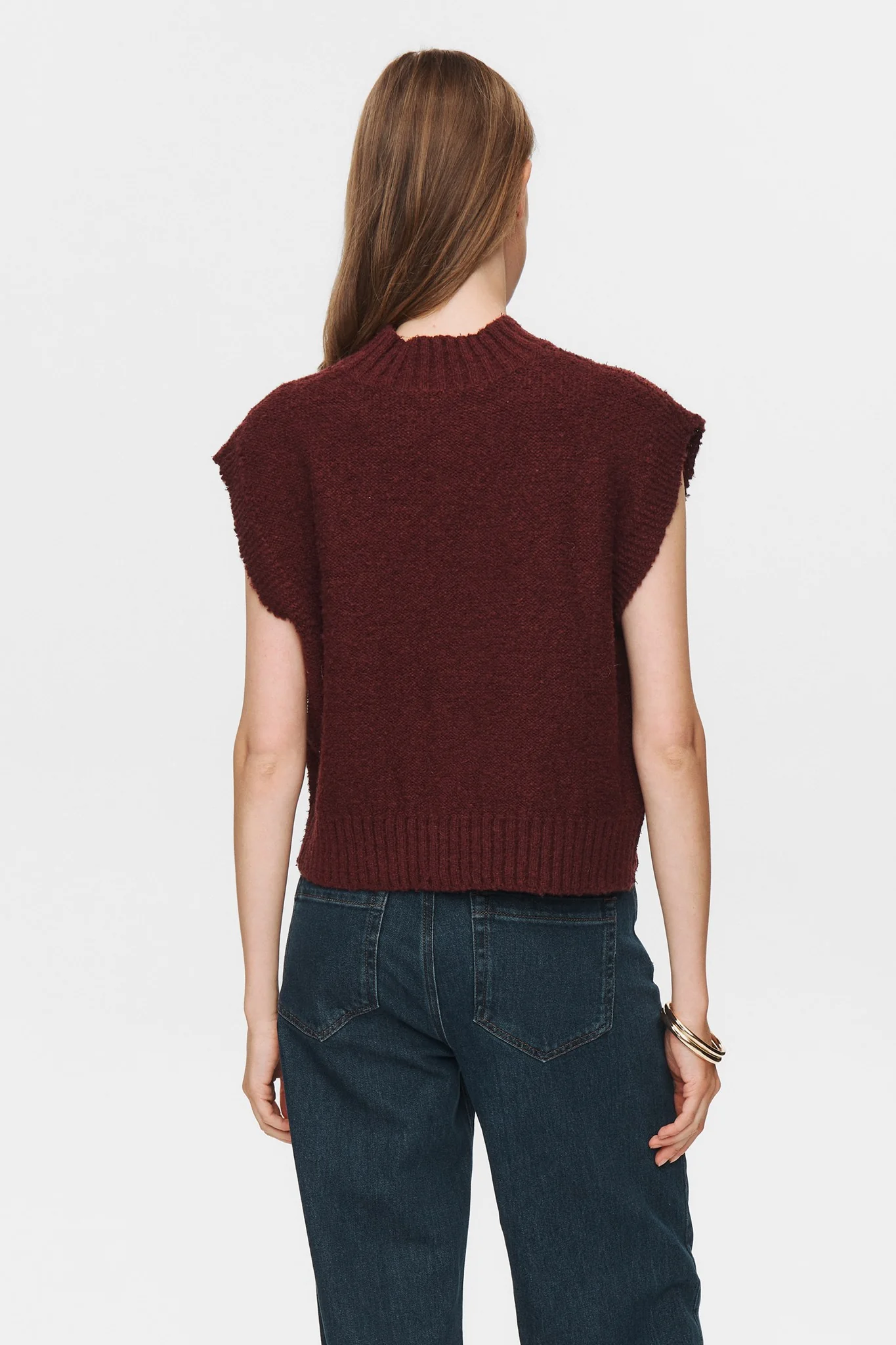 NUCALY VEST - Winetasting - Image 2