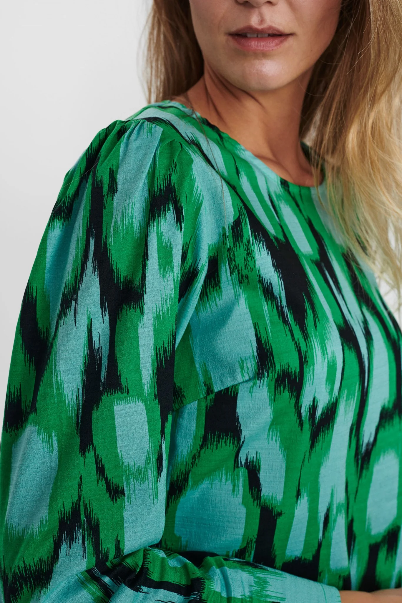 NUCAMRYN SHIRT - Caviar - Image 4
