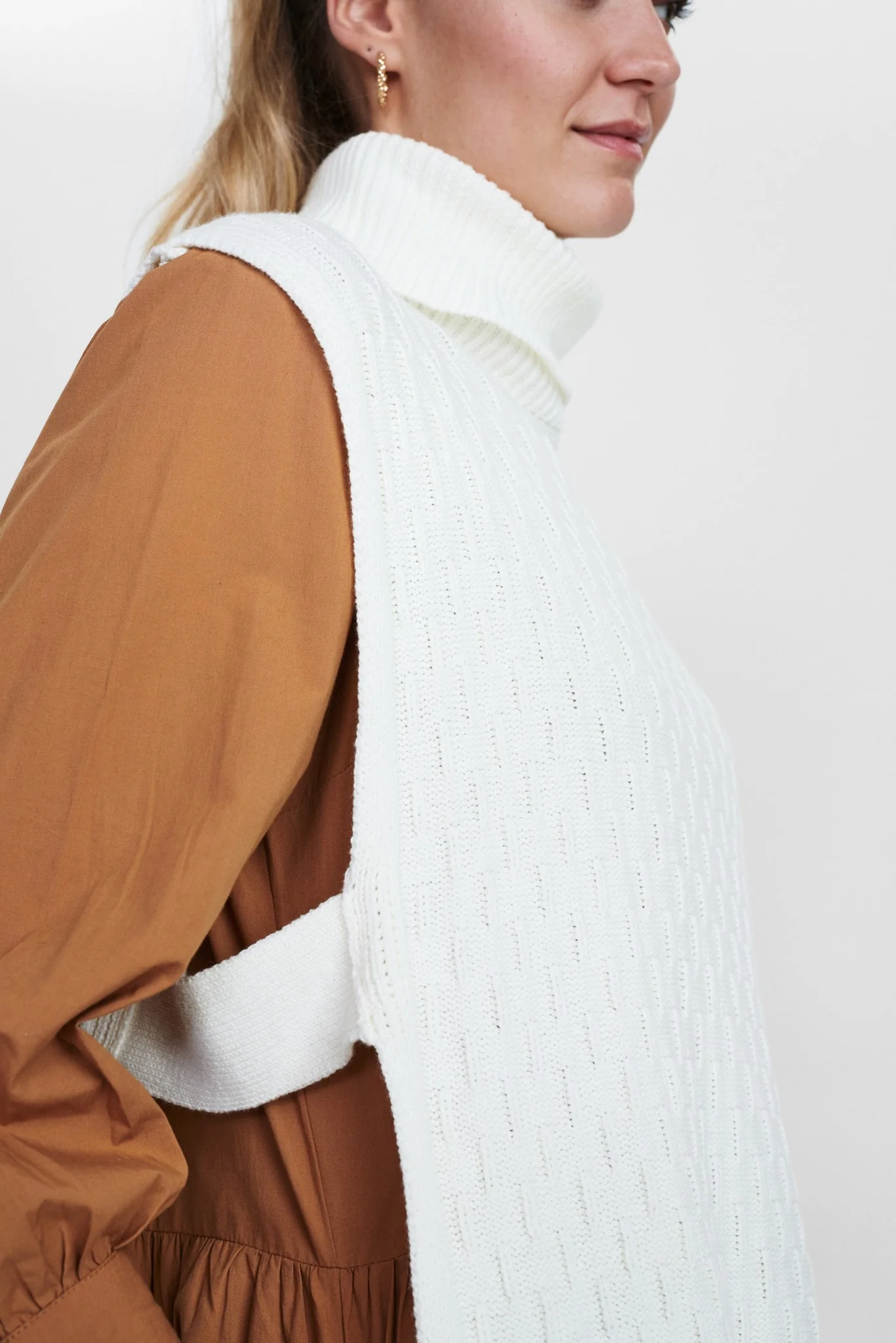 NUCANTRELLE VEST - Cloud Dancer - Image 5