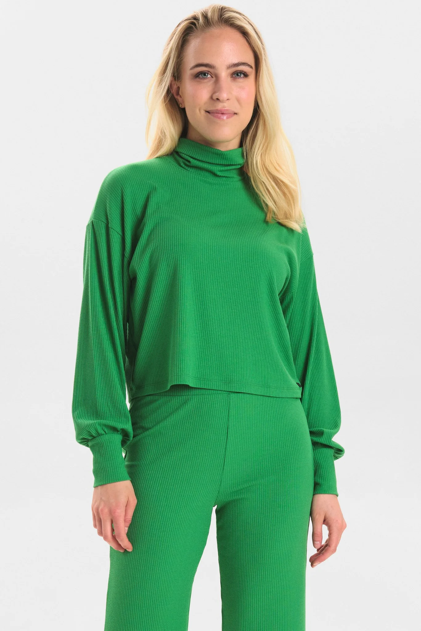 NUCARDI CROP BLOUSE - Leprechaun
