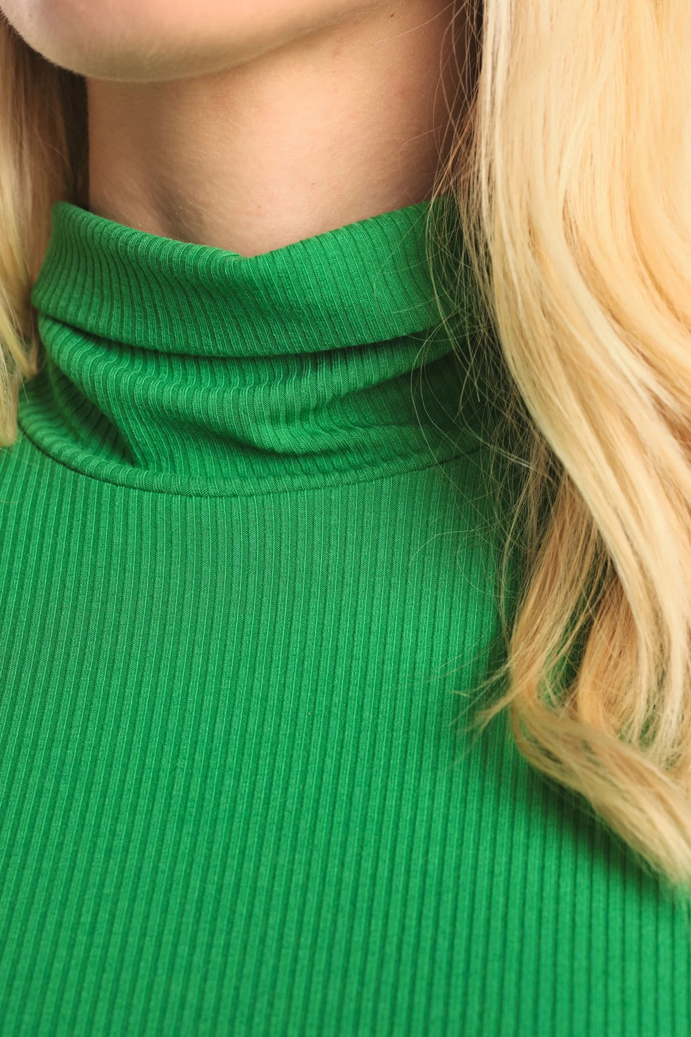 NUCARDI CROP BLOUSE - Leprechaun - Image 4
