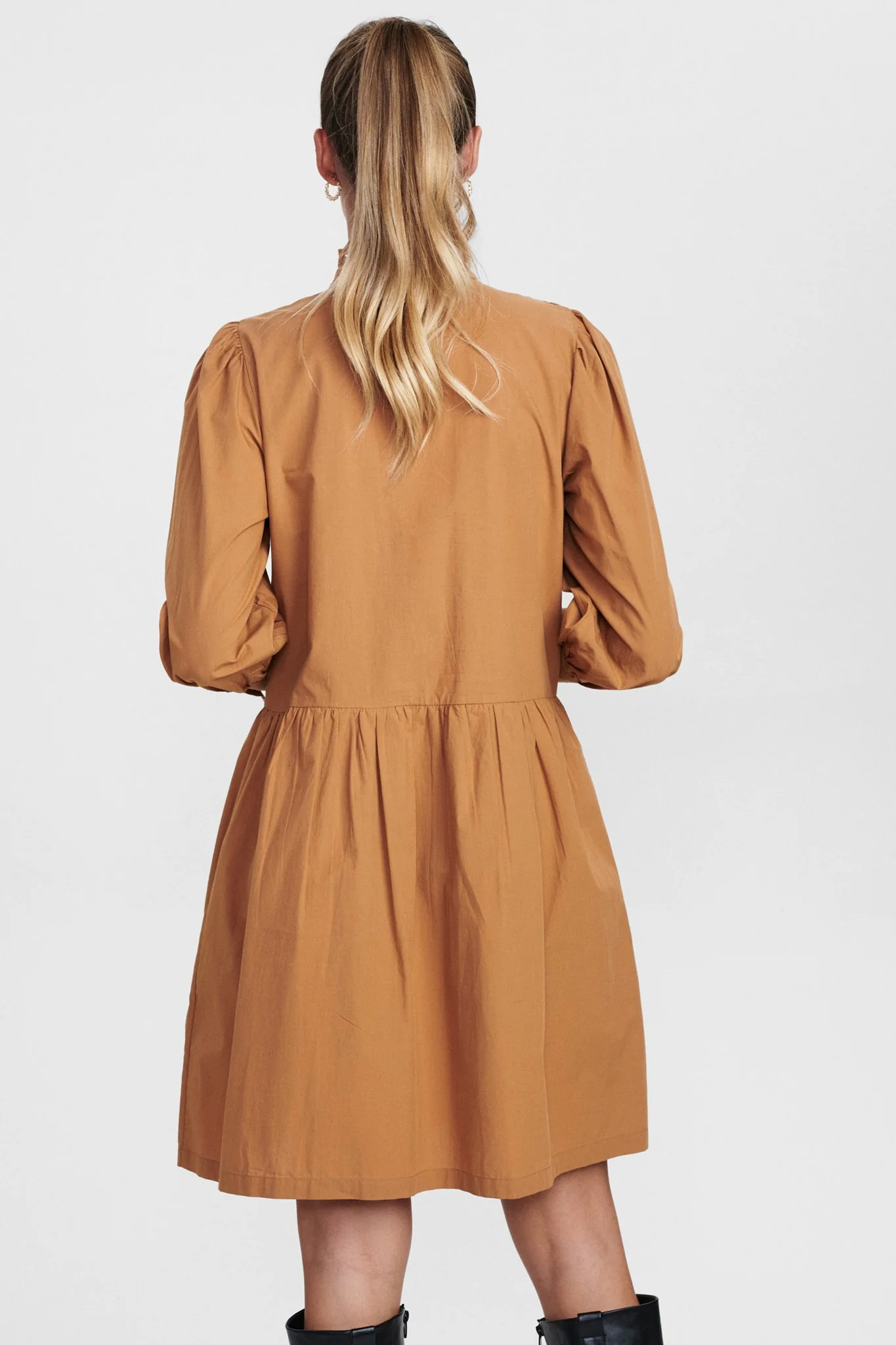 NUCARIN DRESS - Chipmunk - Image 2