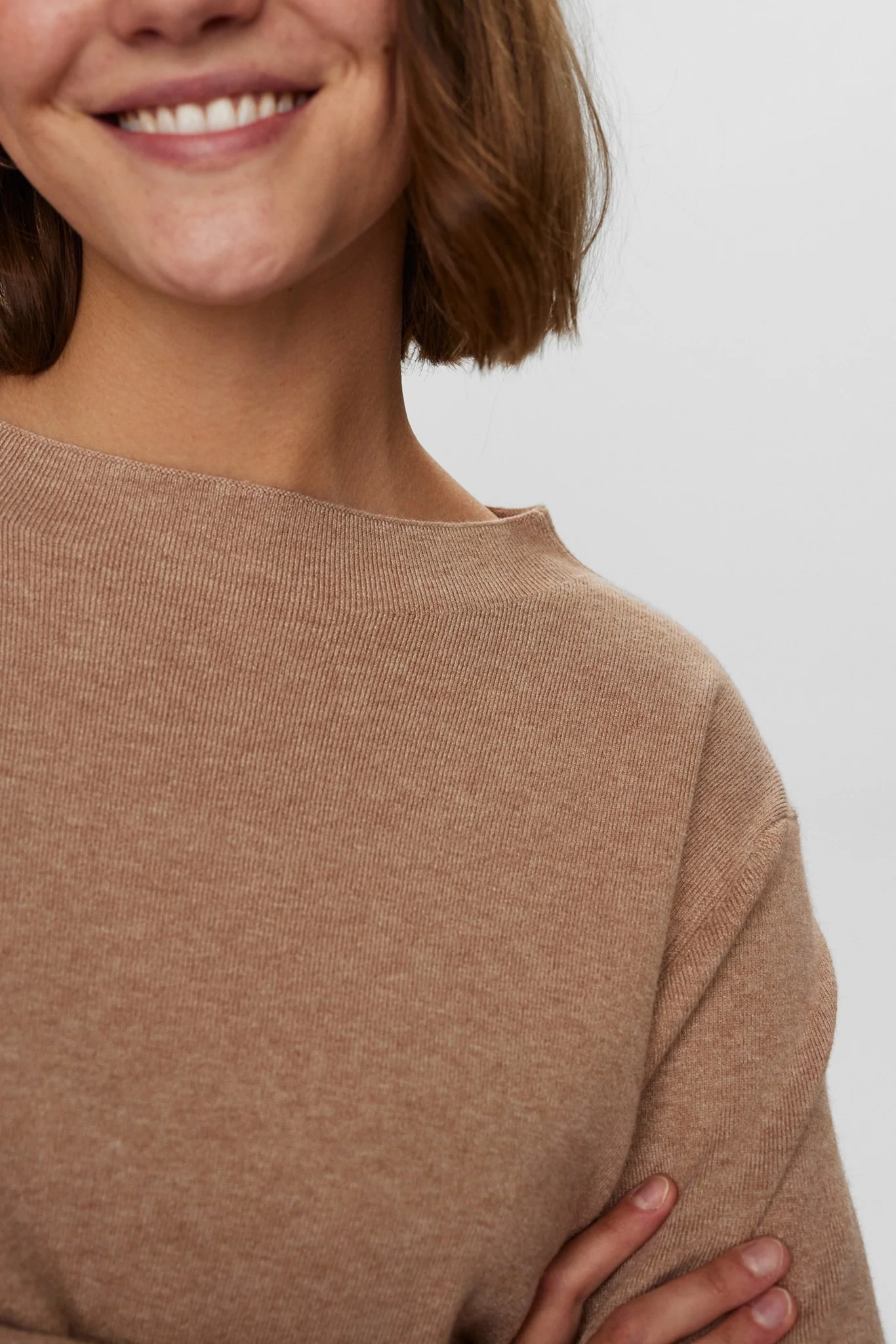 NUCARMA CROP PULLOVER - Sesame Melange - Image 5