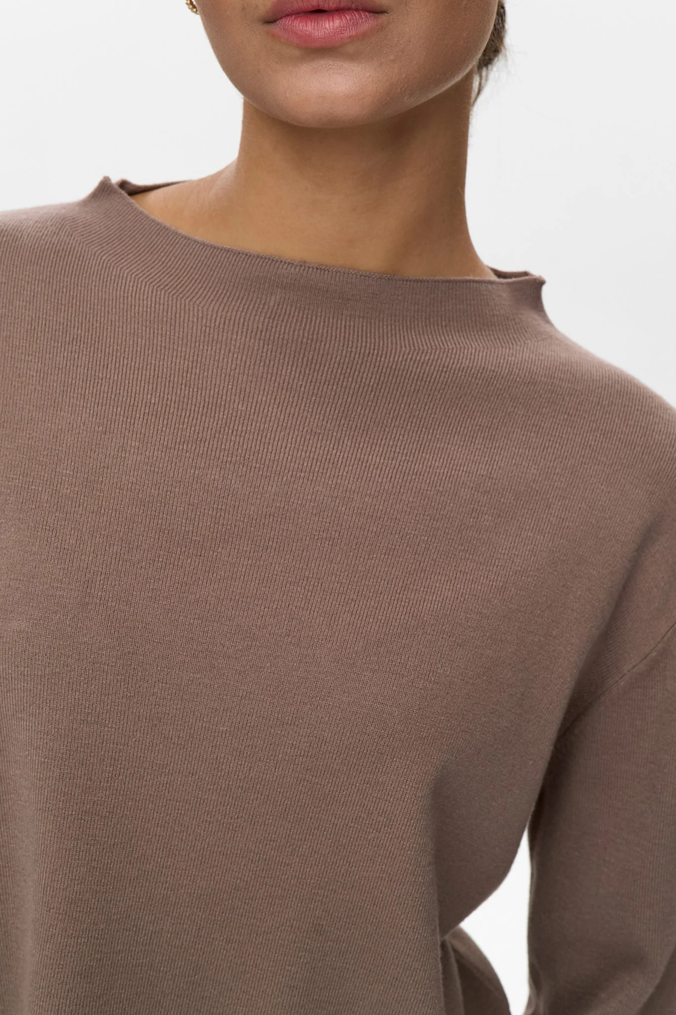 NUCARMA CROP PULLOVER   - Taupe Gray - Image 4