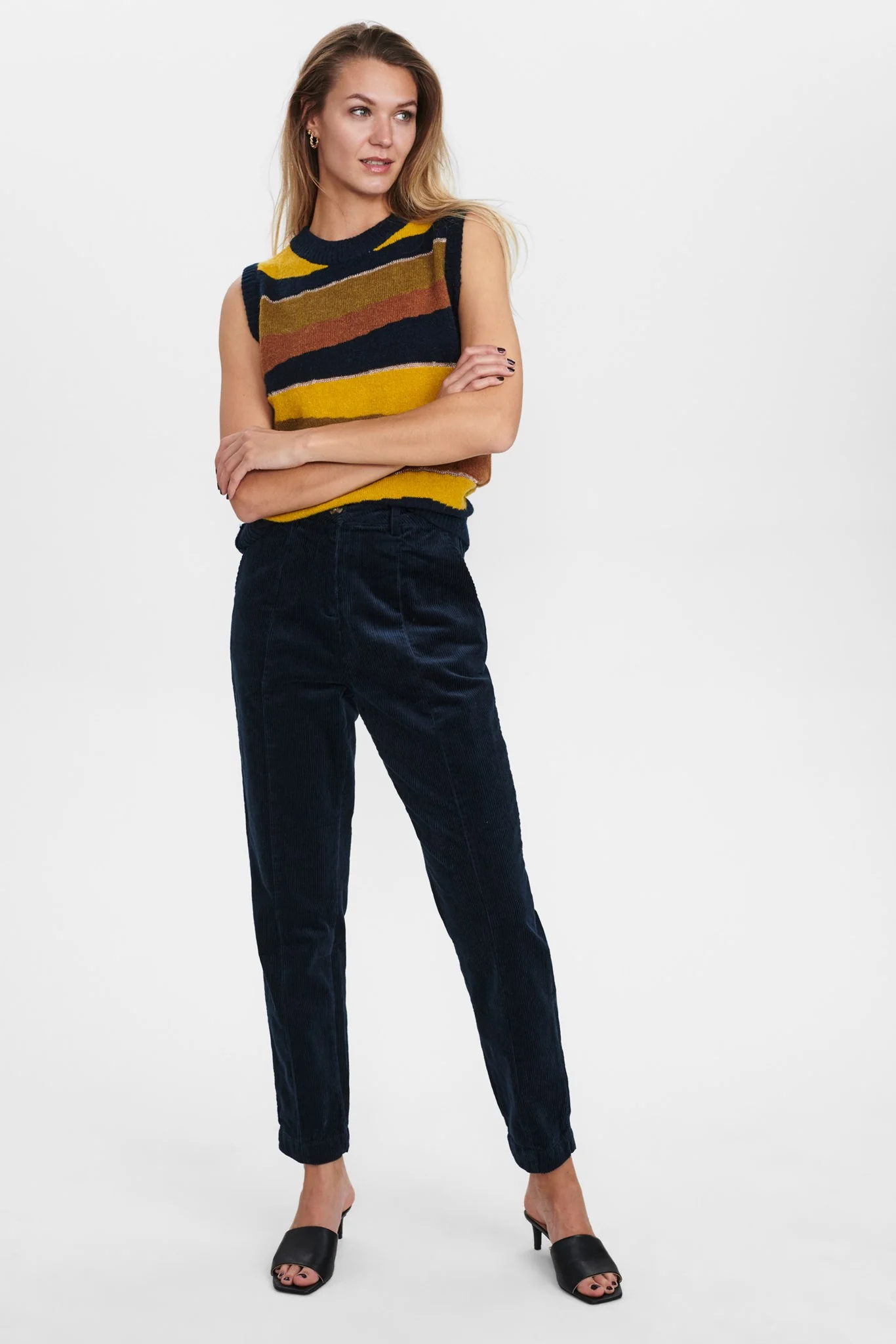 NUCECILIA VEST - Dark Sapphire - Image 3