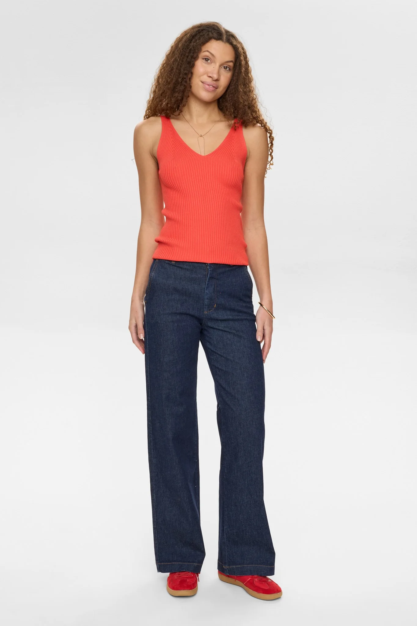 NUCERYS CROPPED TOP - Cayenne - Image 3