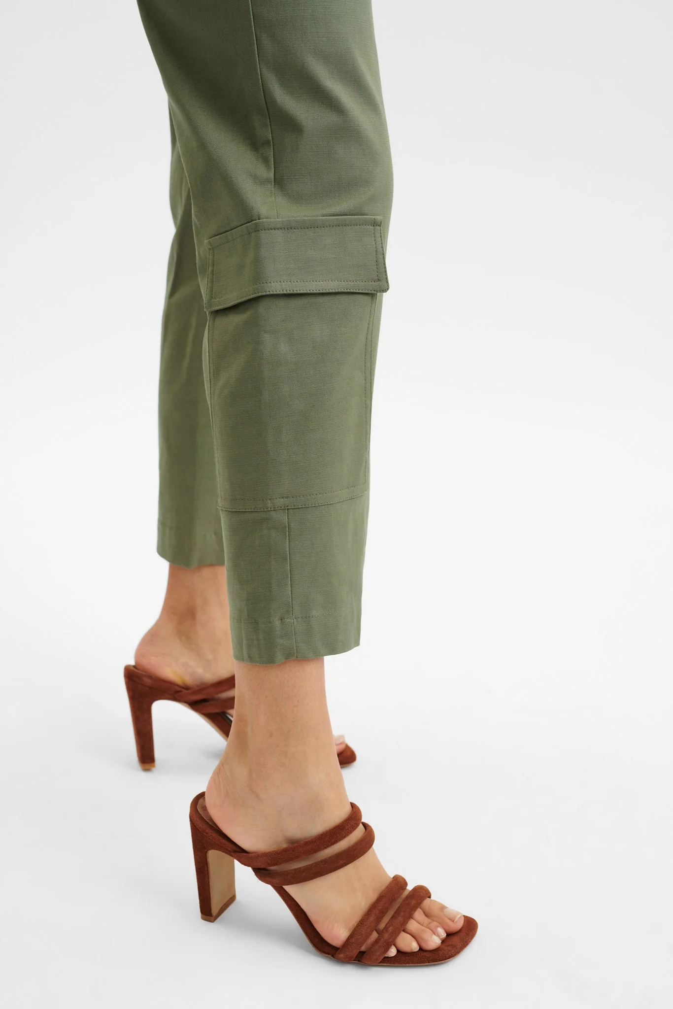 NUCESARINA PANT - Deep Lichen Green - Image 5