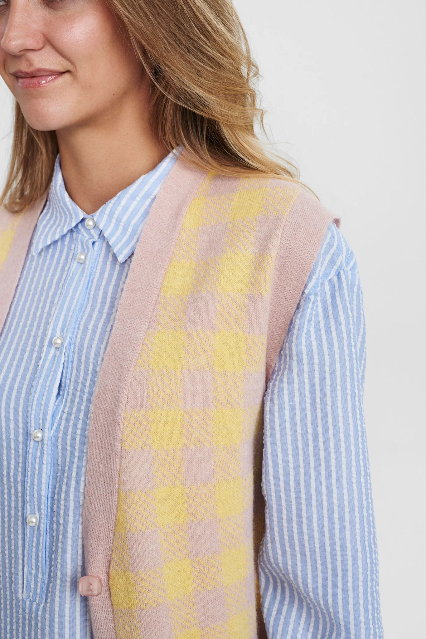 NUCHANDELLE VEST - Popcorn - Image 4