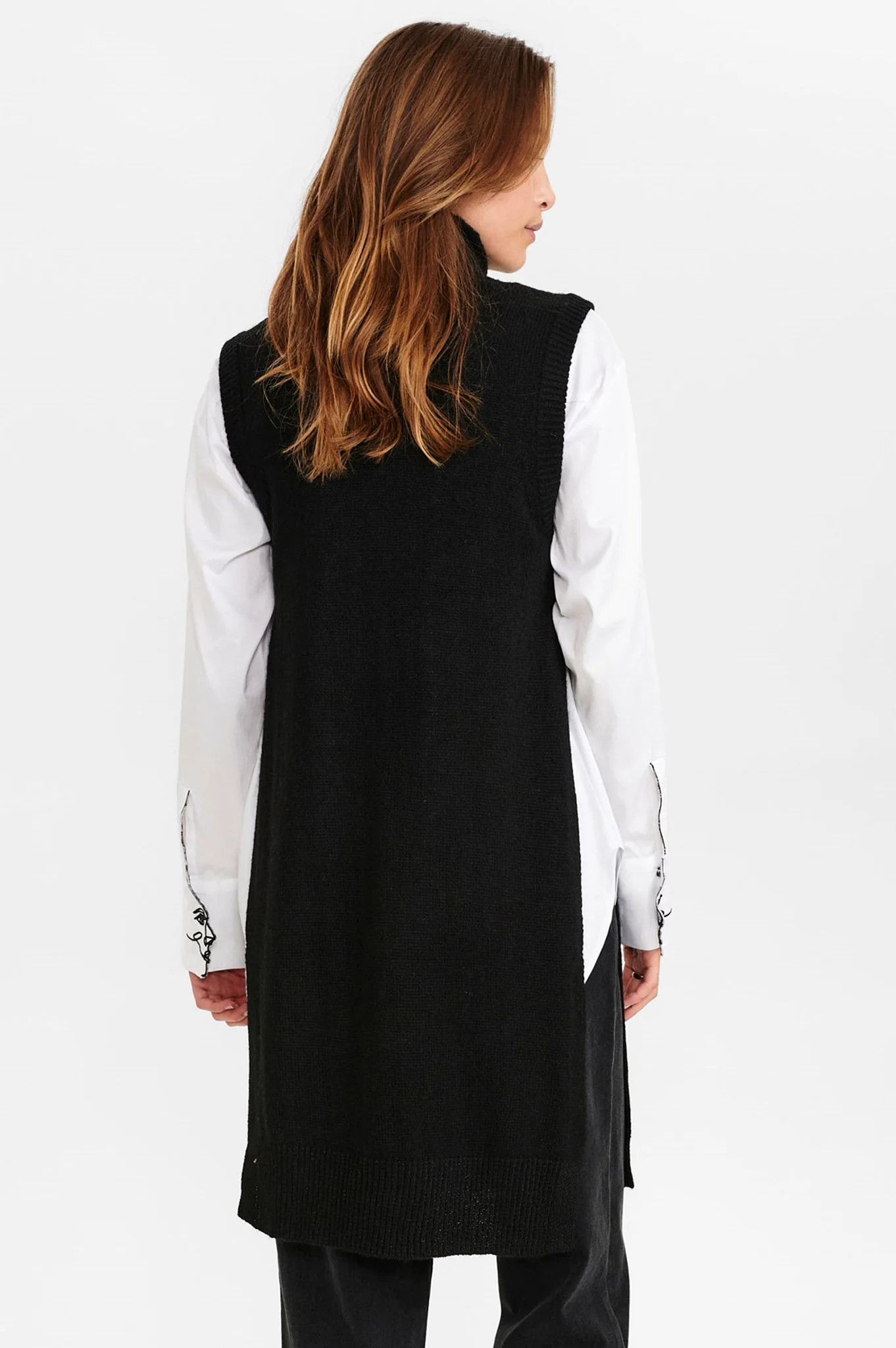 NUCHANEY VEST - Caviar - Image 2