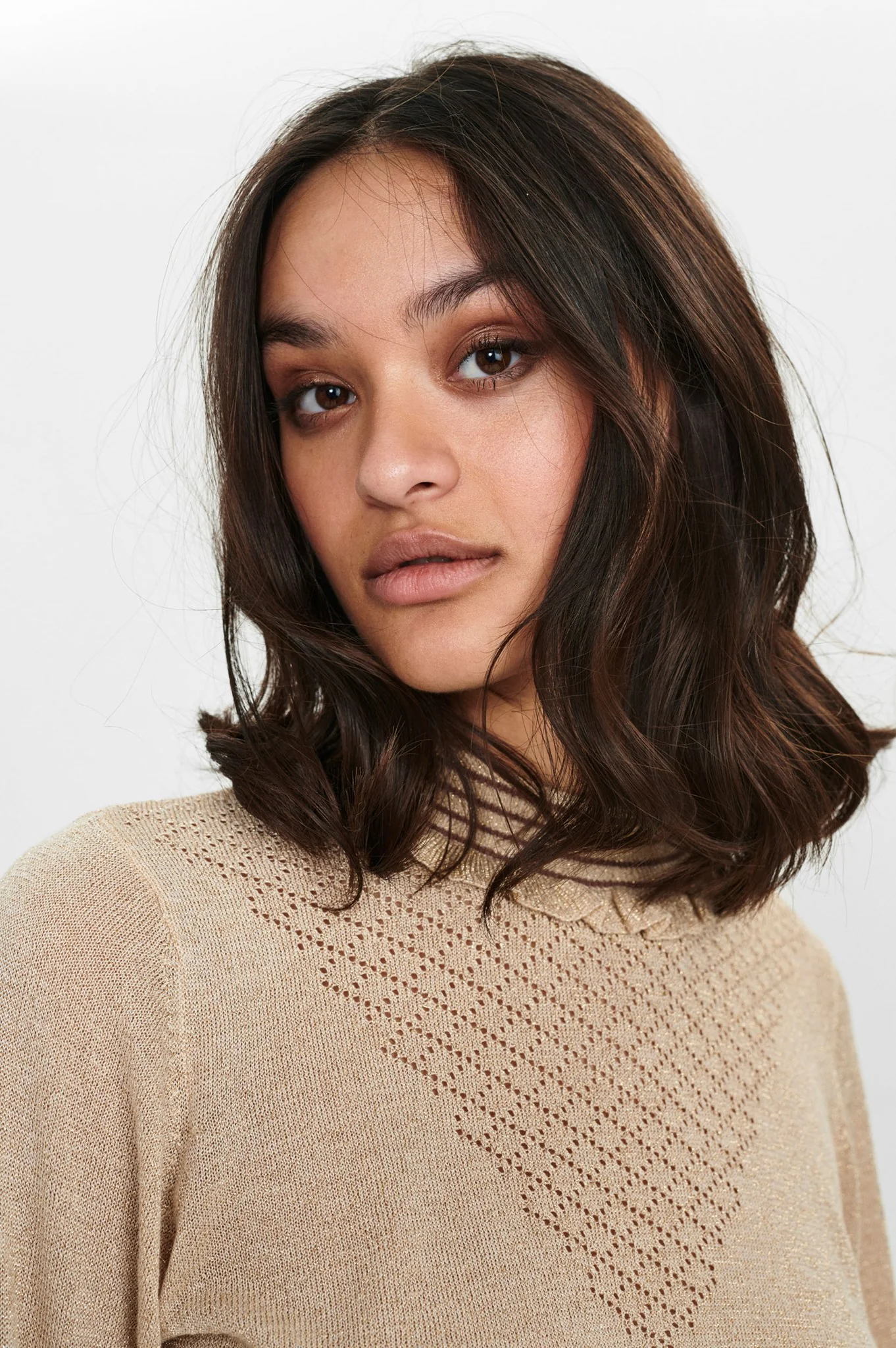 NUCHANTARA HIGH NECK - Sun Kiss - Image 6