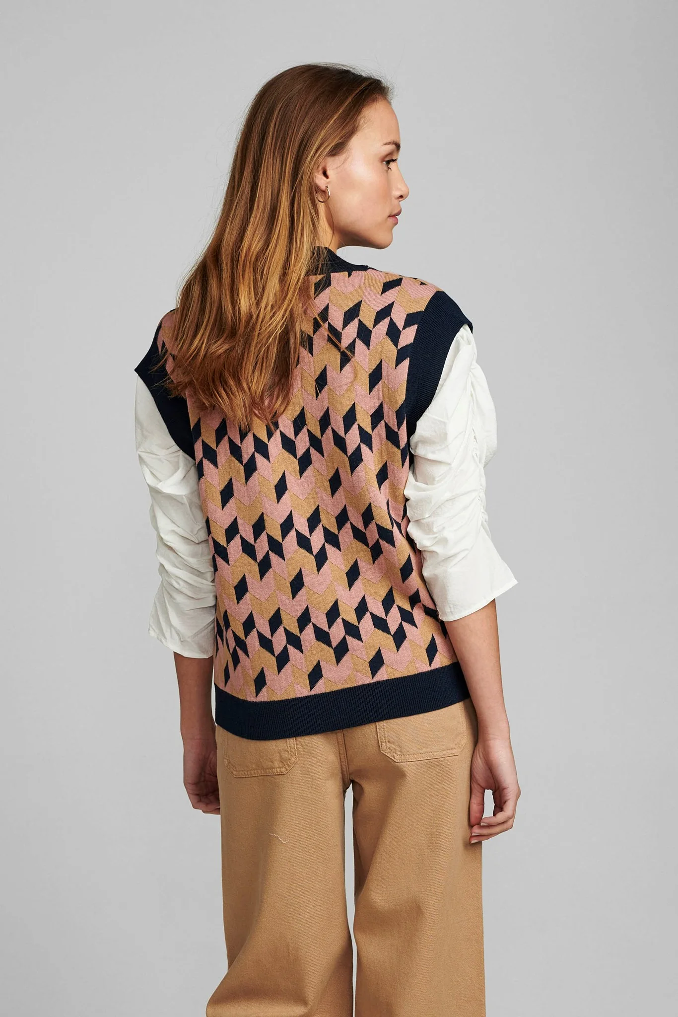 NUCHARIS VEST  - Ash Rose - Image 2