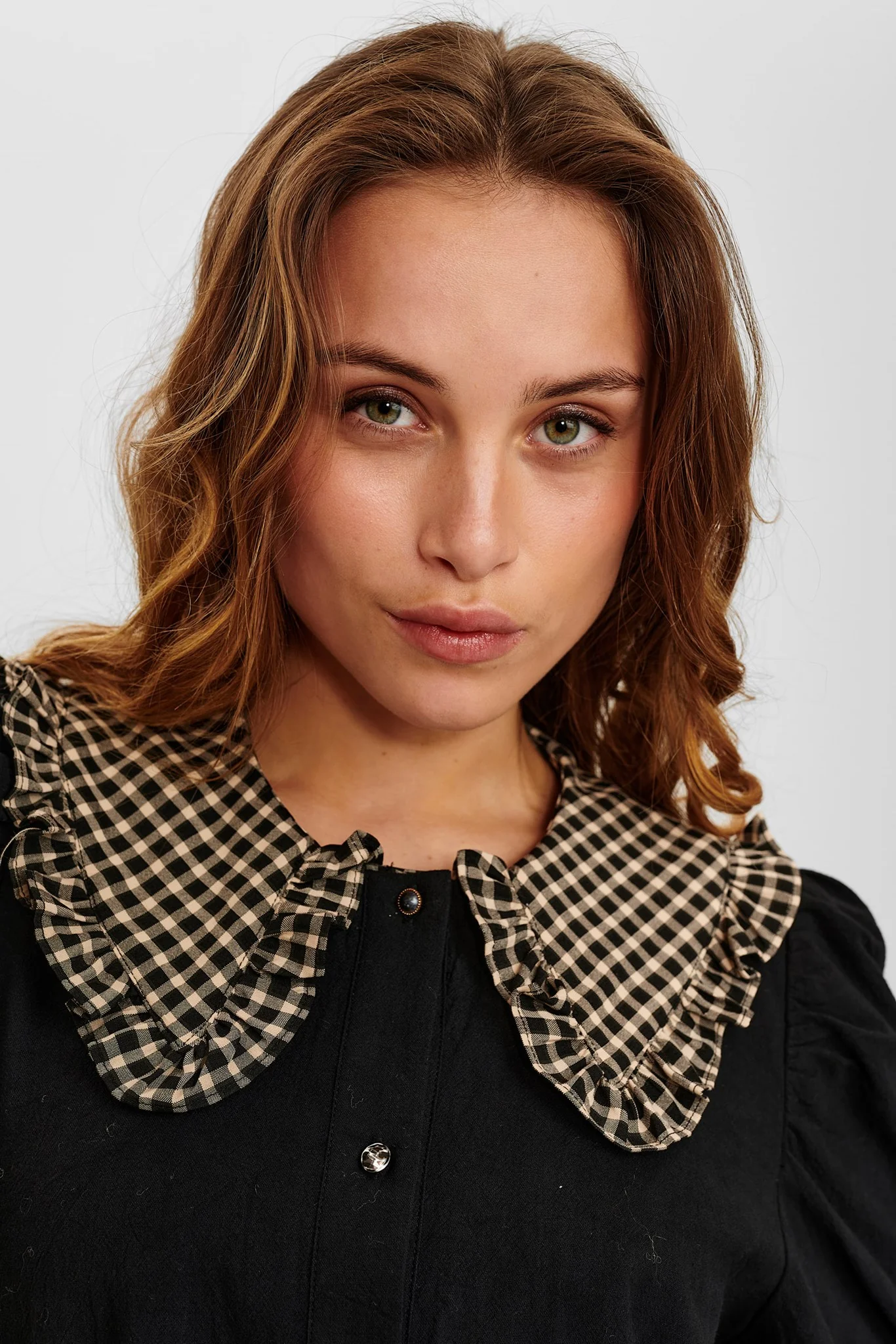 NUCHECKIE COLLAR - Caviar